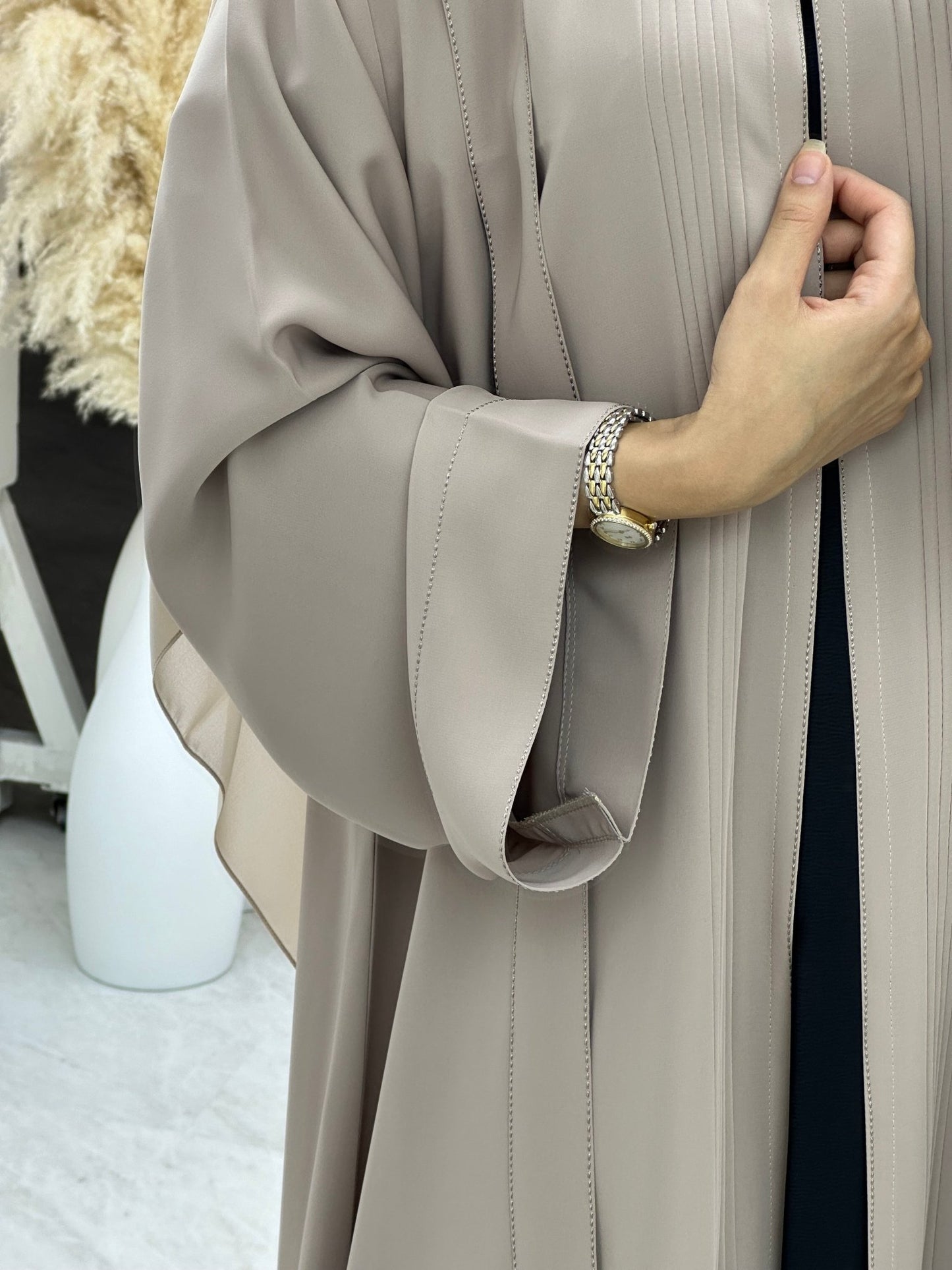 C 0225 - 02 Nude Abaya