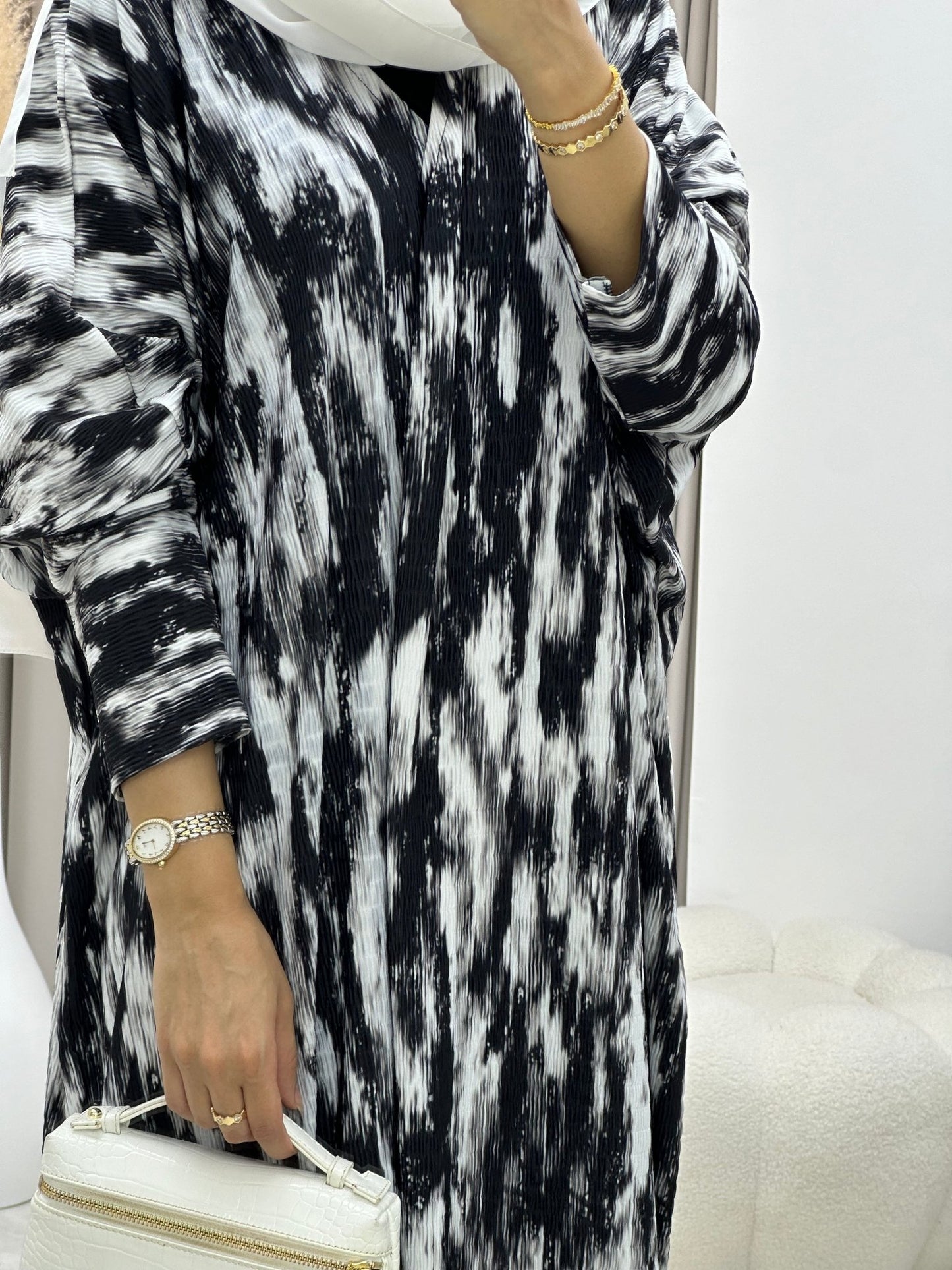 C 0228 - 02 Smoky Black White Abaya