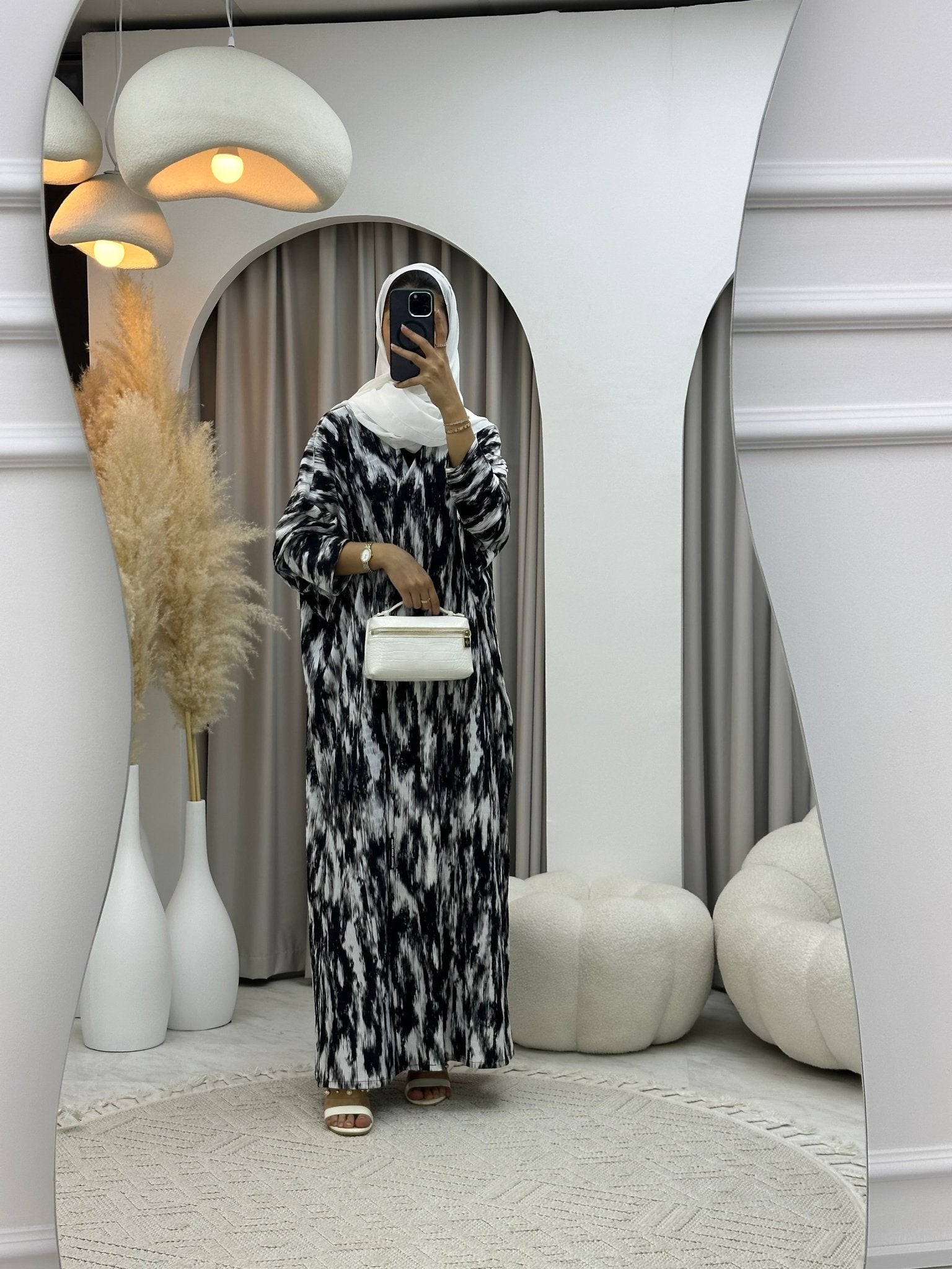 C 0228 - 02 Smoky Black White Abaya