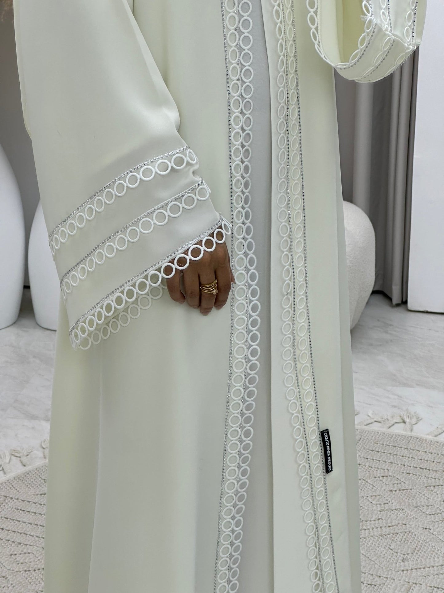 C 0244 Off White Lace Abaya