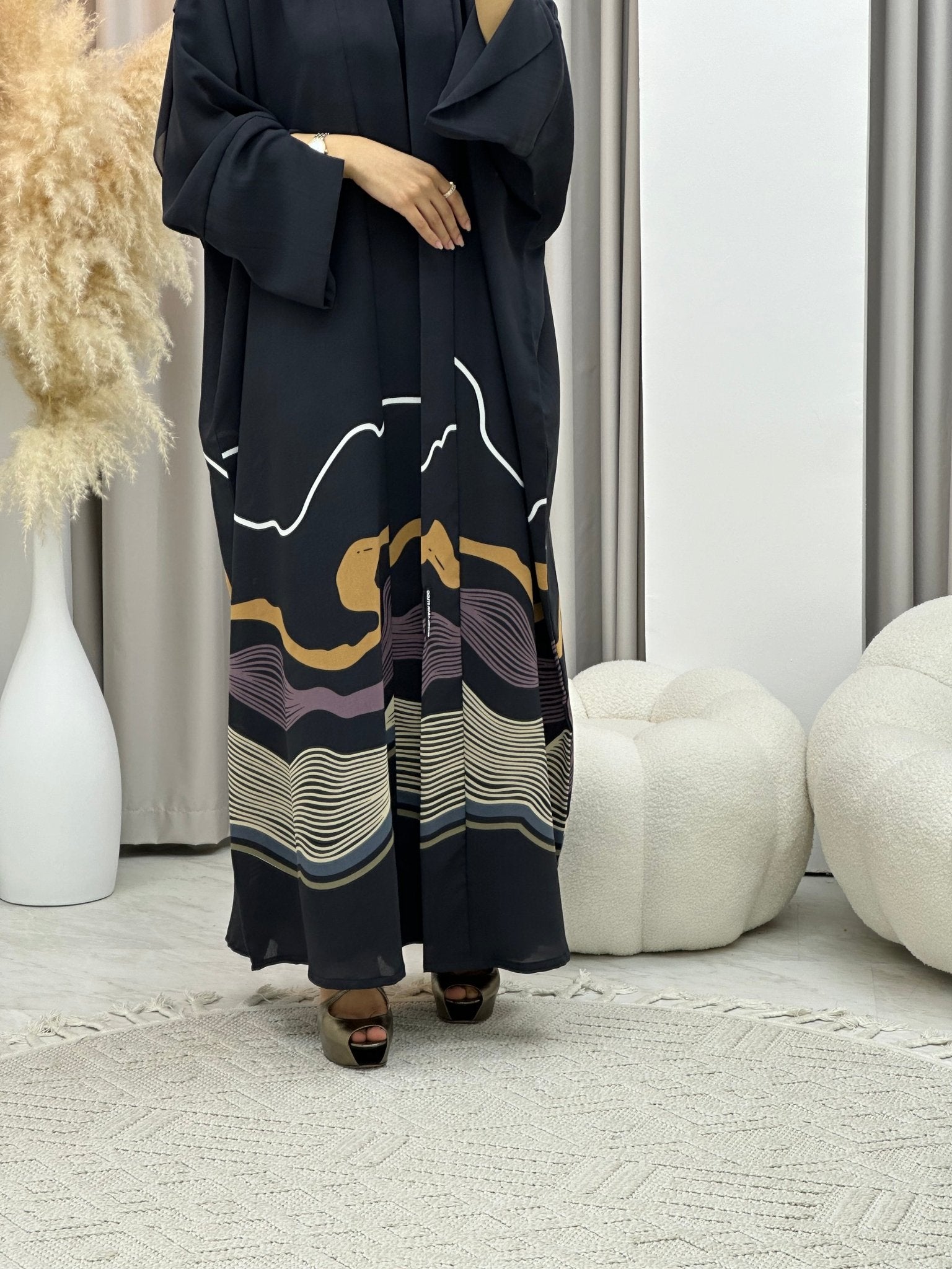 C 0248 - 02 Dark Grey Wavy Abaya