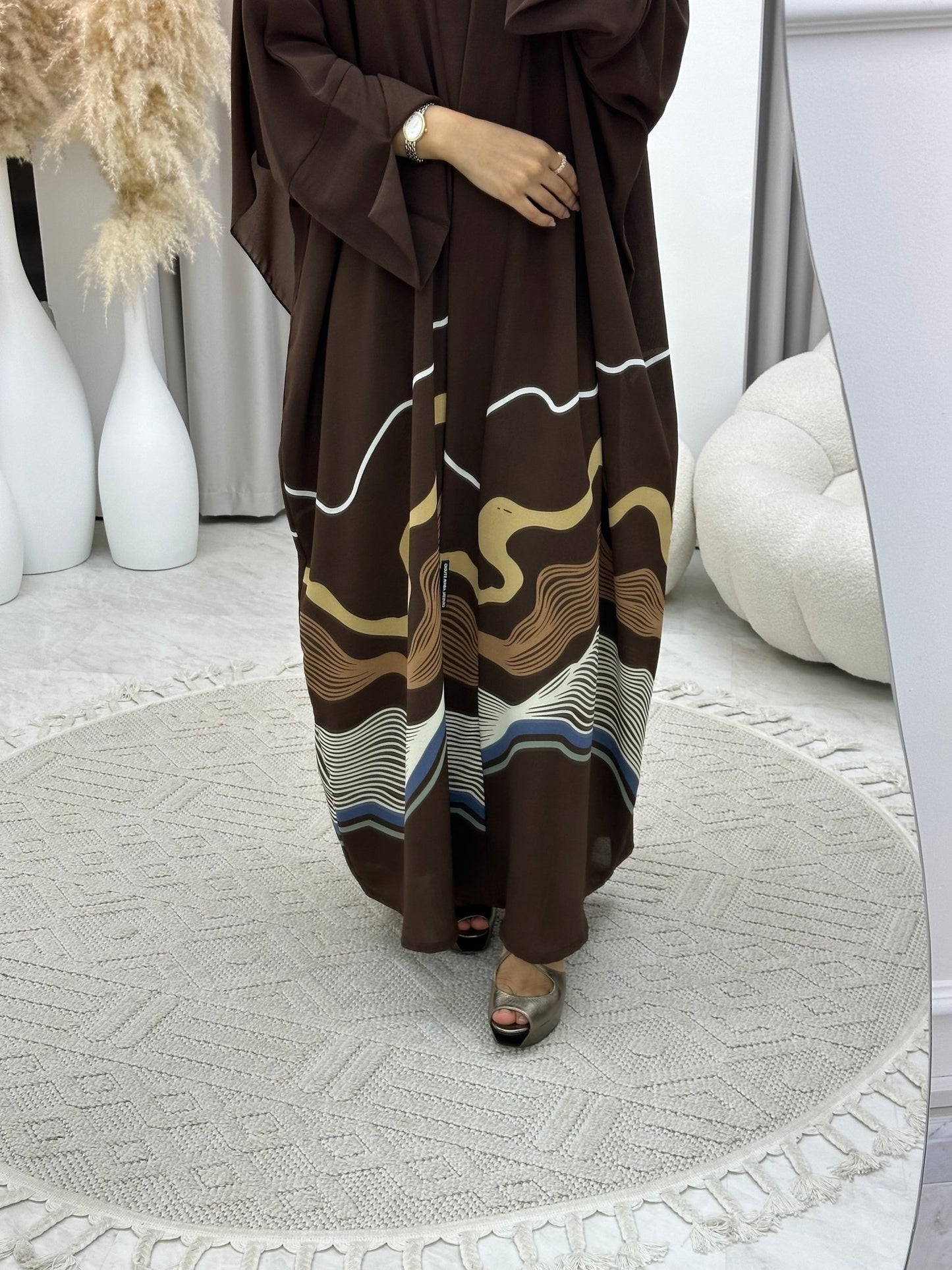 C 0248 - 03 Brown Wavy Abaya