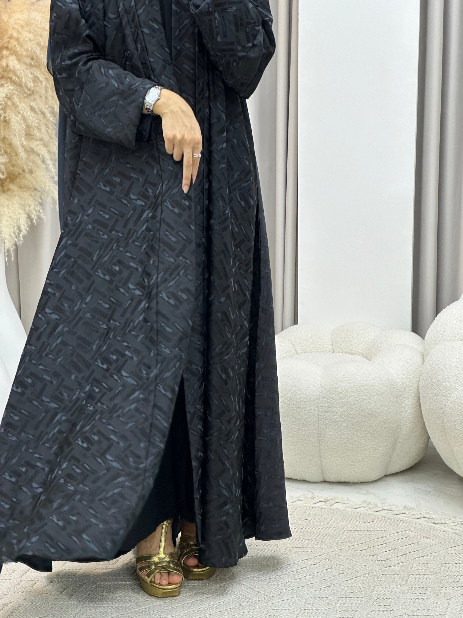 C 0276 - 02 Dark Grey Tagged Abaya