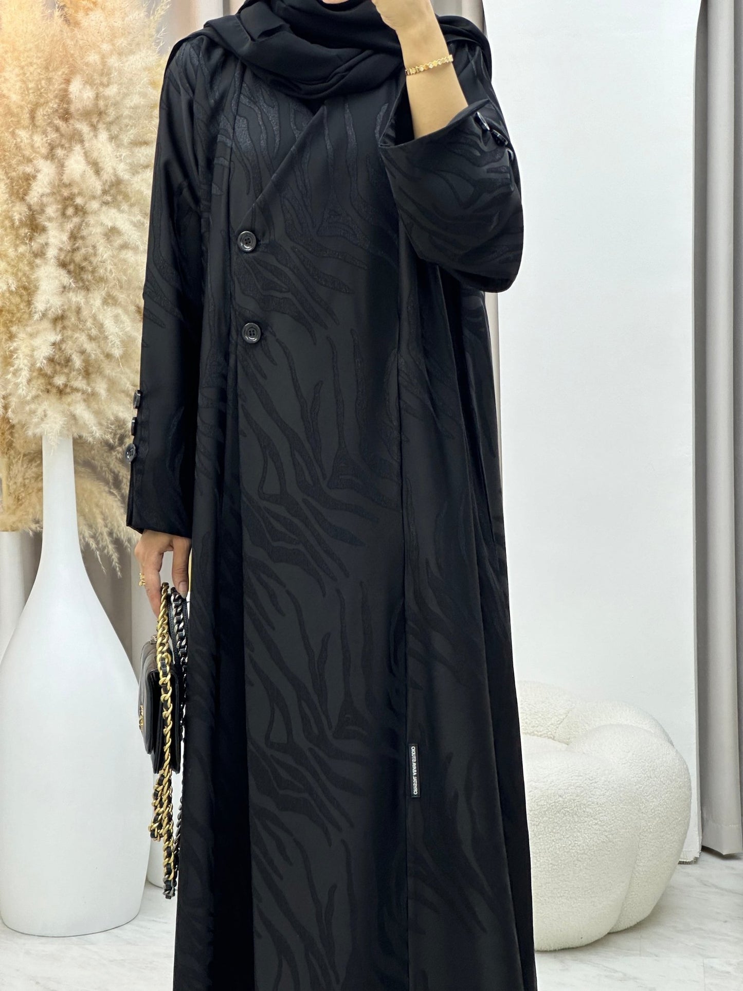 C 0290 - 01 Black Ragged Abaya