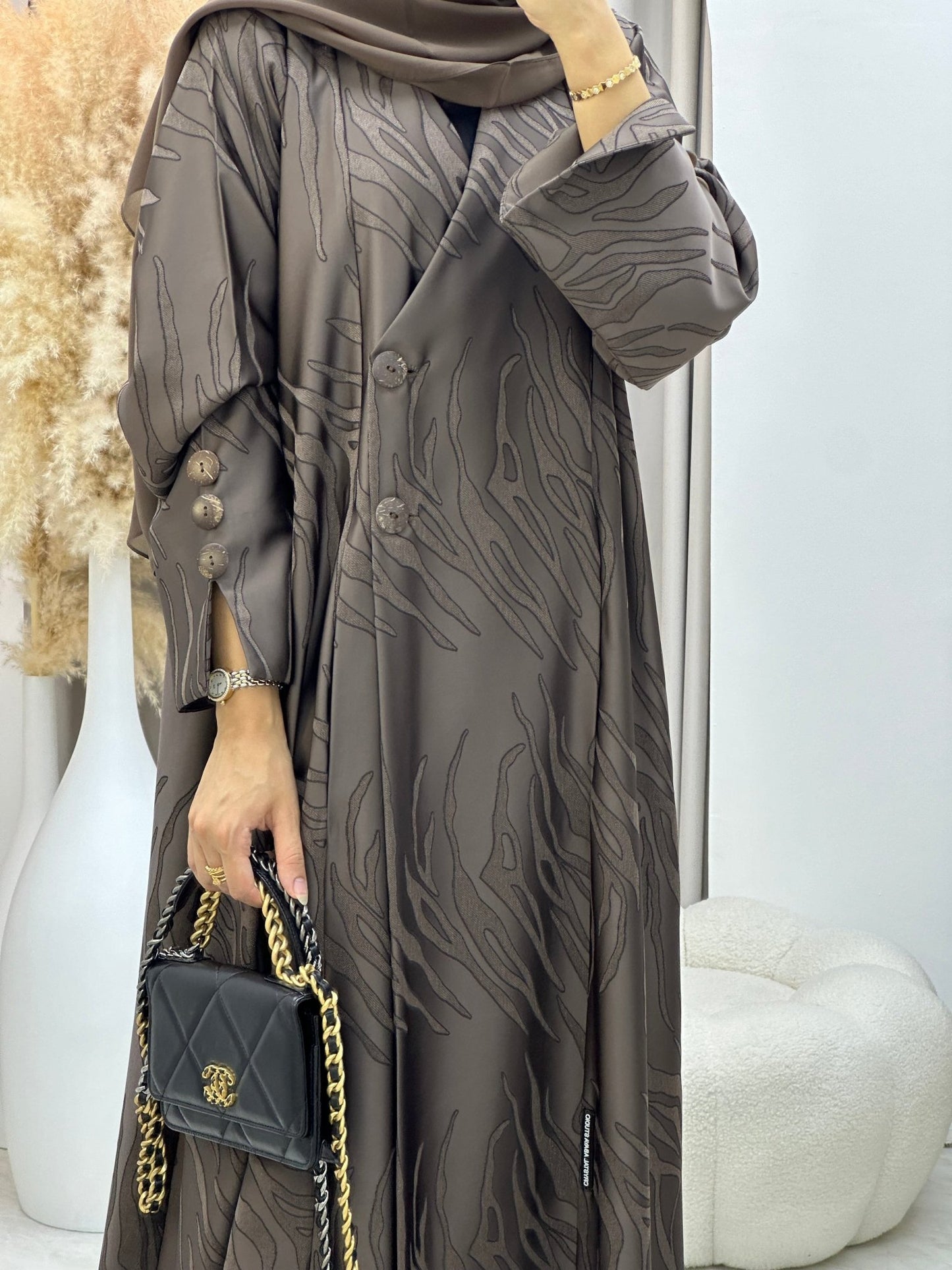 C 0290 - 02 Brown Ragged Abaya