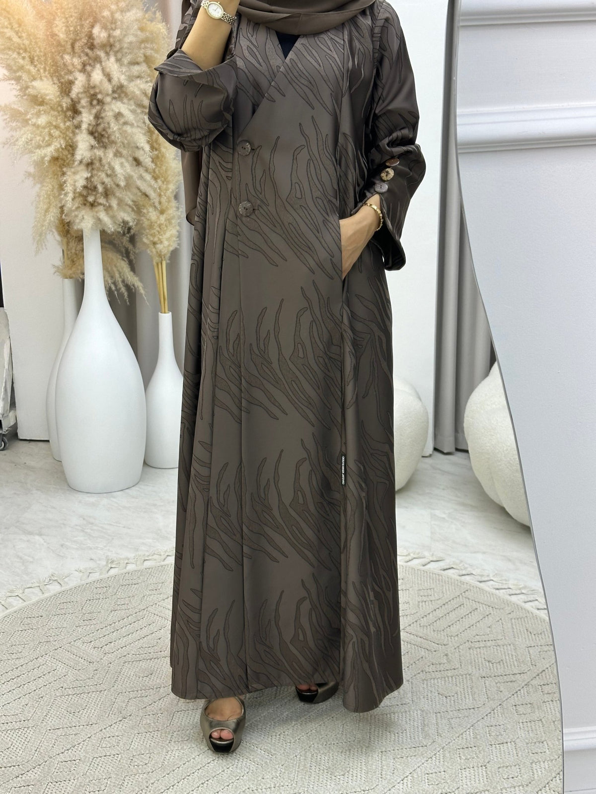 Brown Ragged Abaya UAE | CAS Designer Dubai Abaya – CAS Abaya
