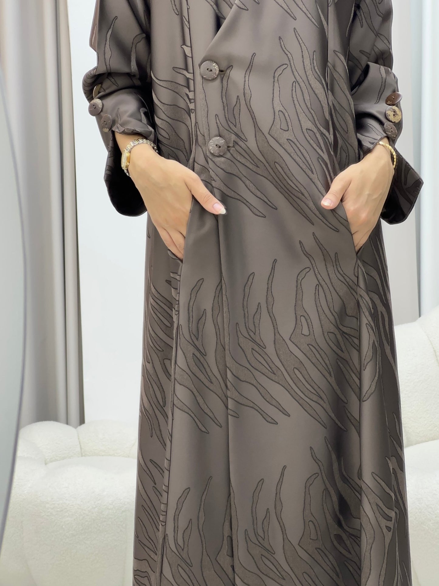 C 0290 - 02 Brown Ragged Abaya