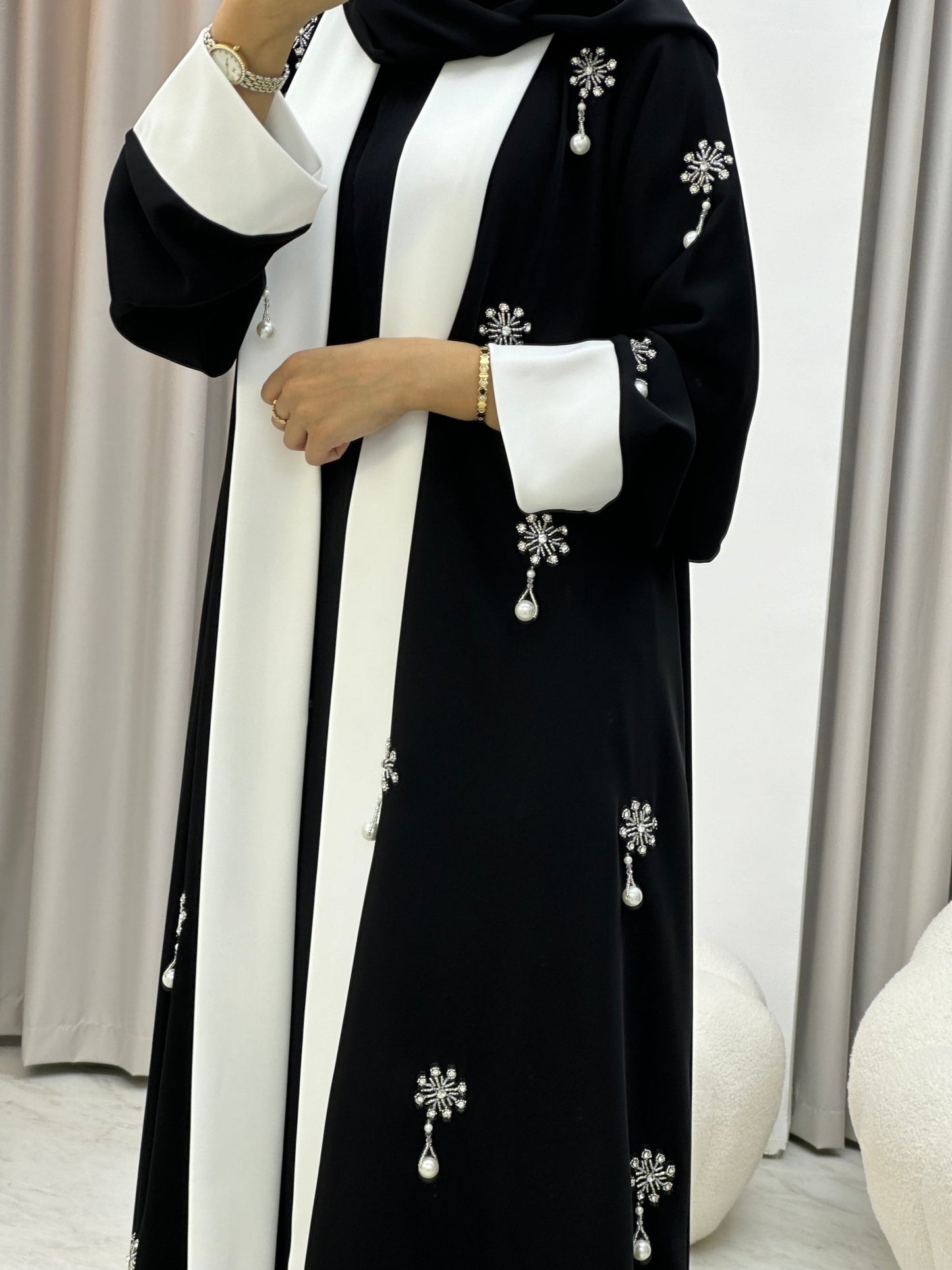 C 0293 White Black Pearl Abaya