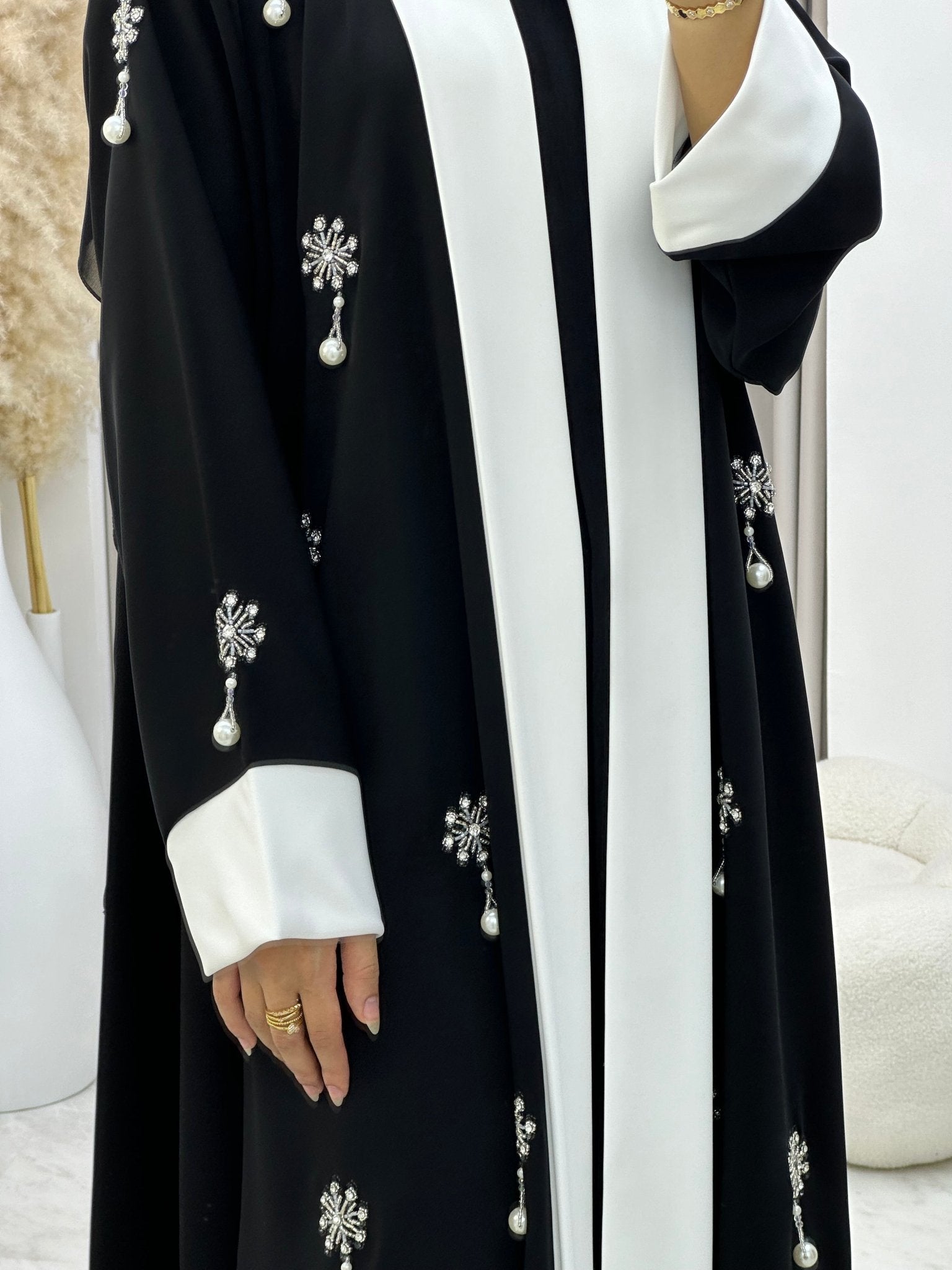 C 0293 White Black Pearl Abaya