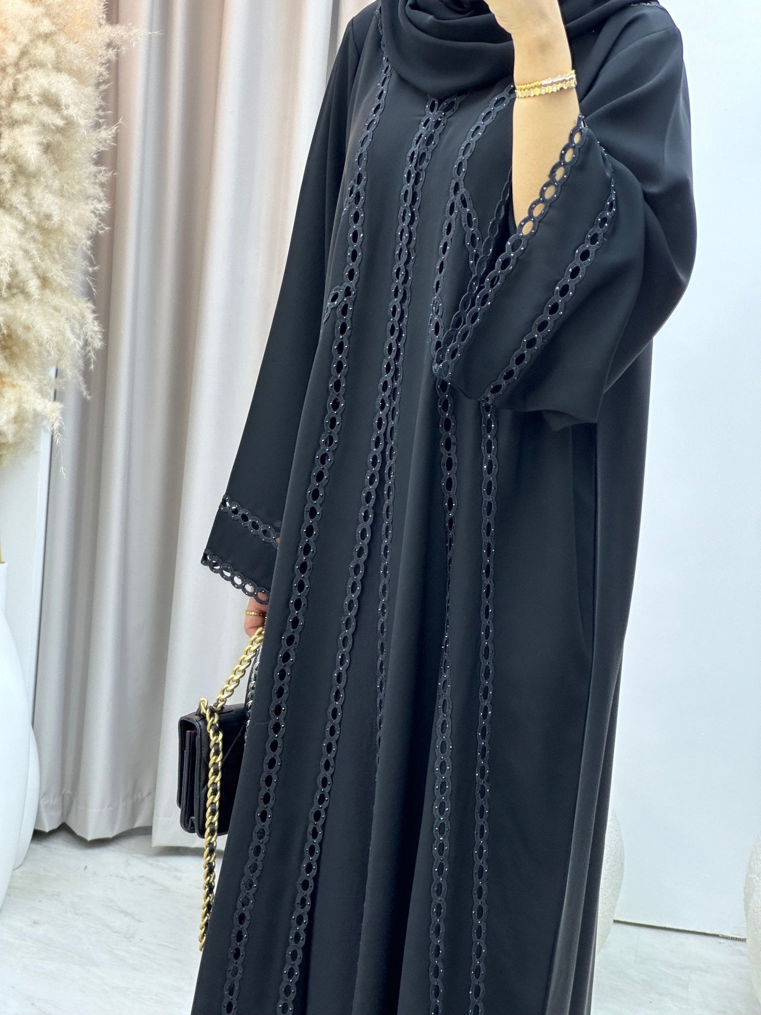 C 0301 Black Lace Abaya