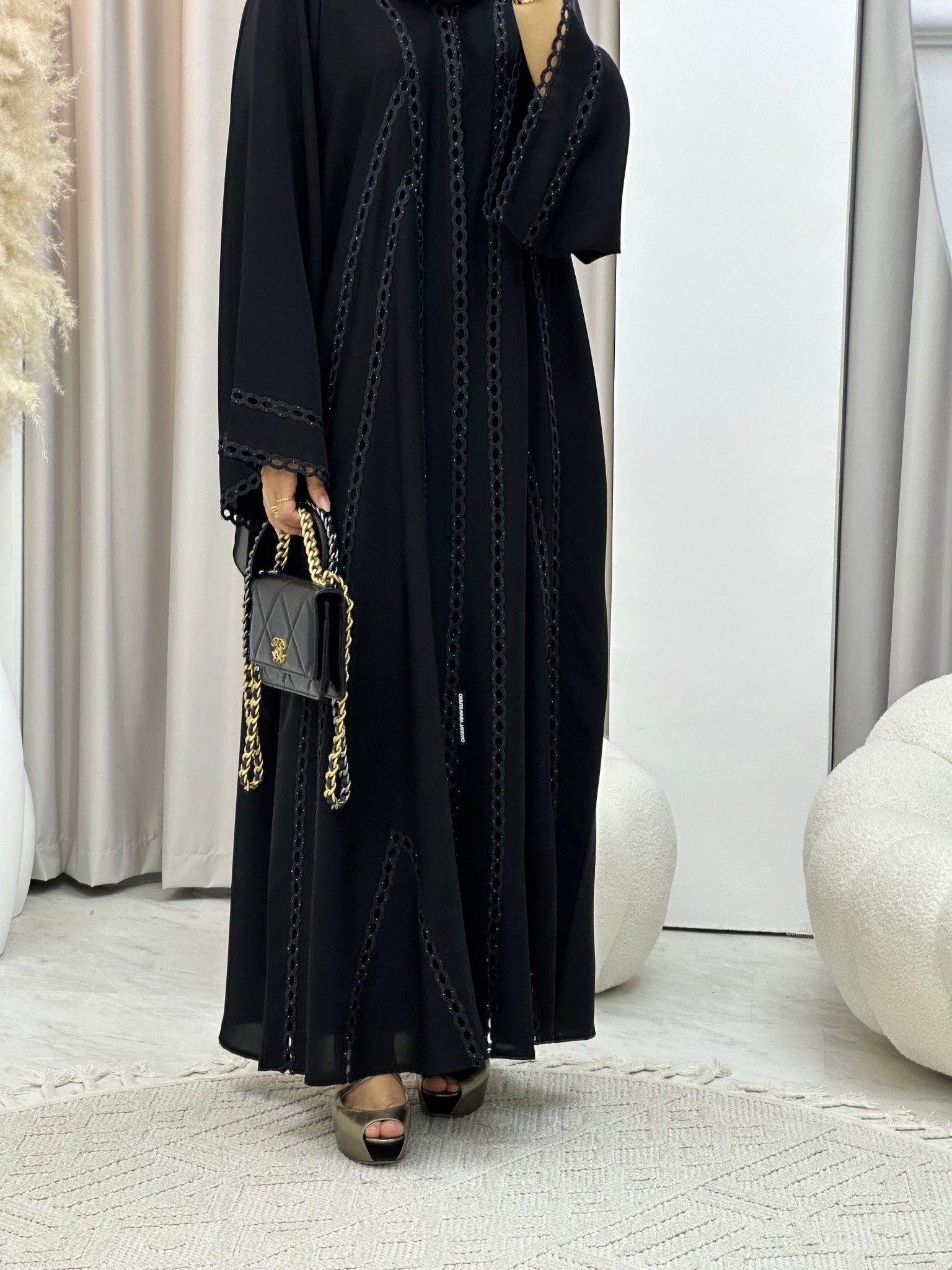 C 0301 Black Lace Abaya