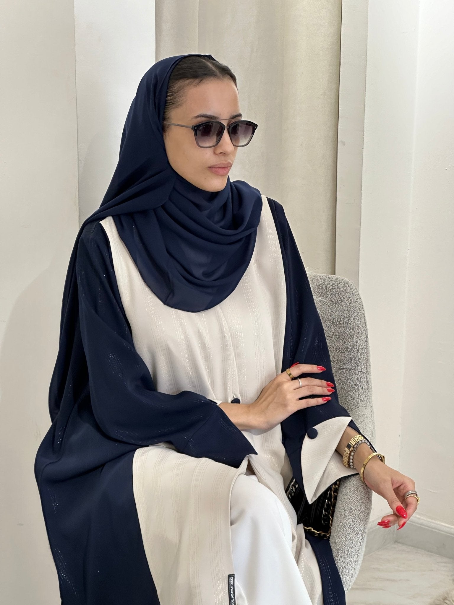 C 0352 Blue Beige Abaya