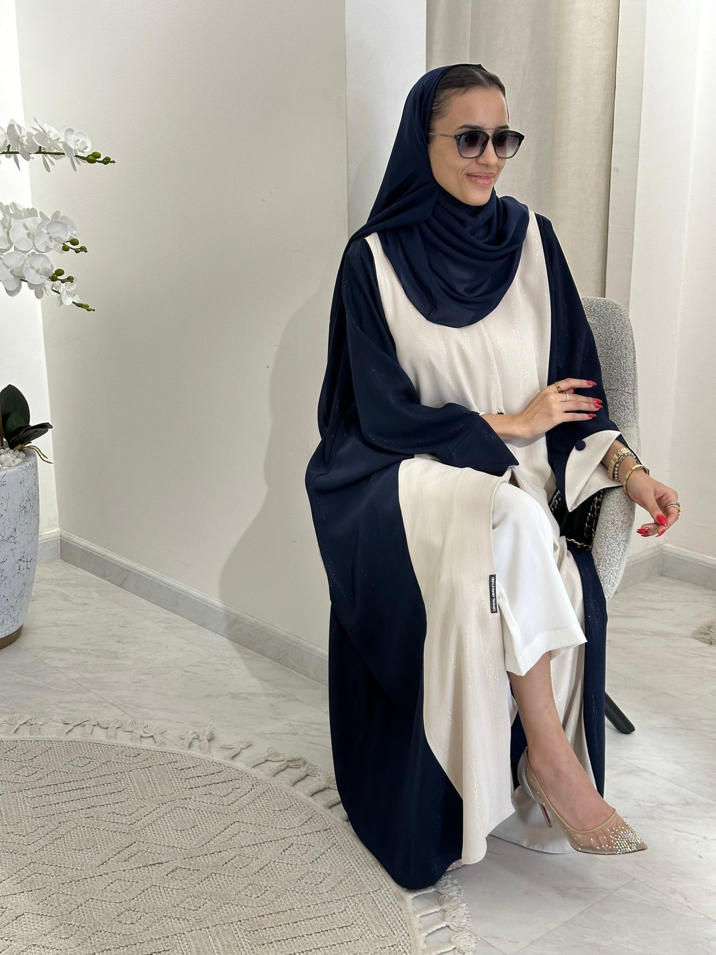 C 0352 Blue Beige Abaya