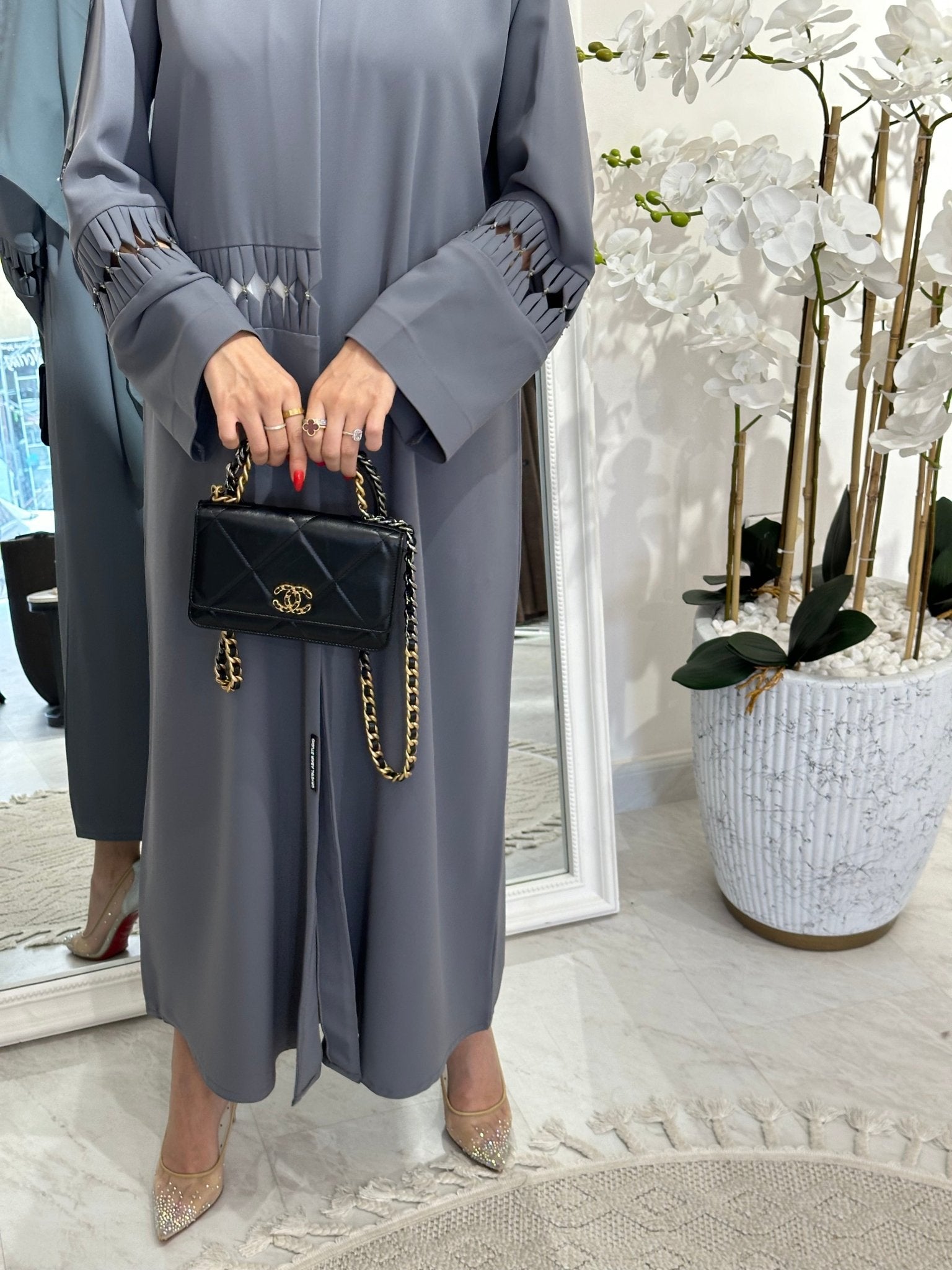 C 0354 Grey Abaya