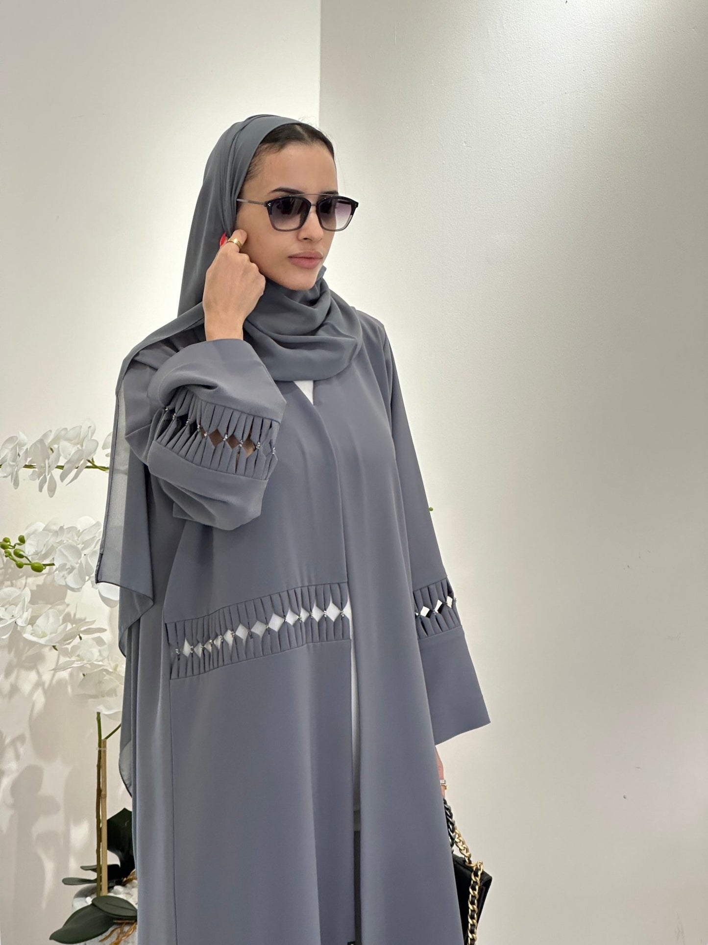 C 0354 Grey Abaya