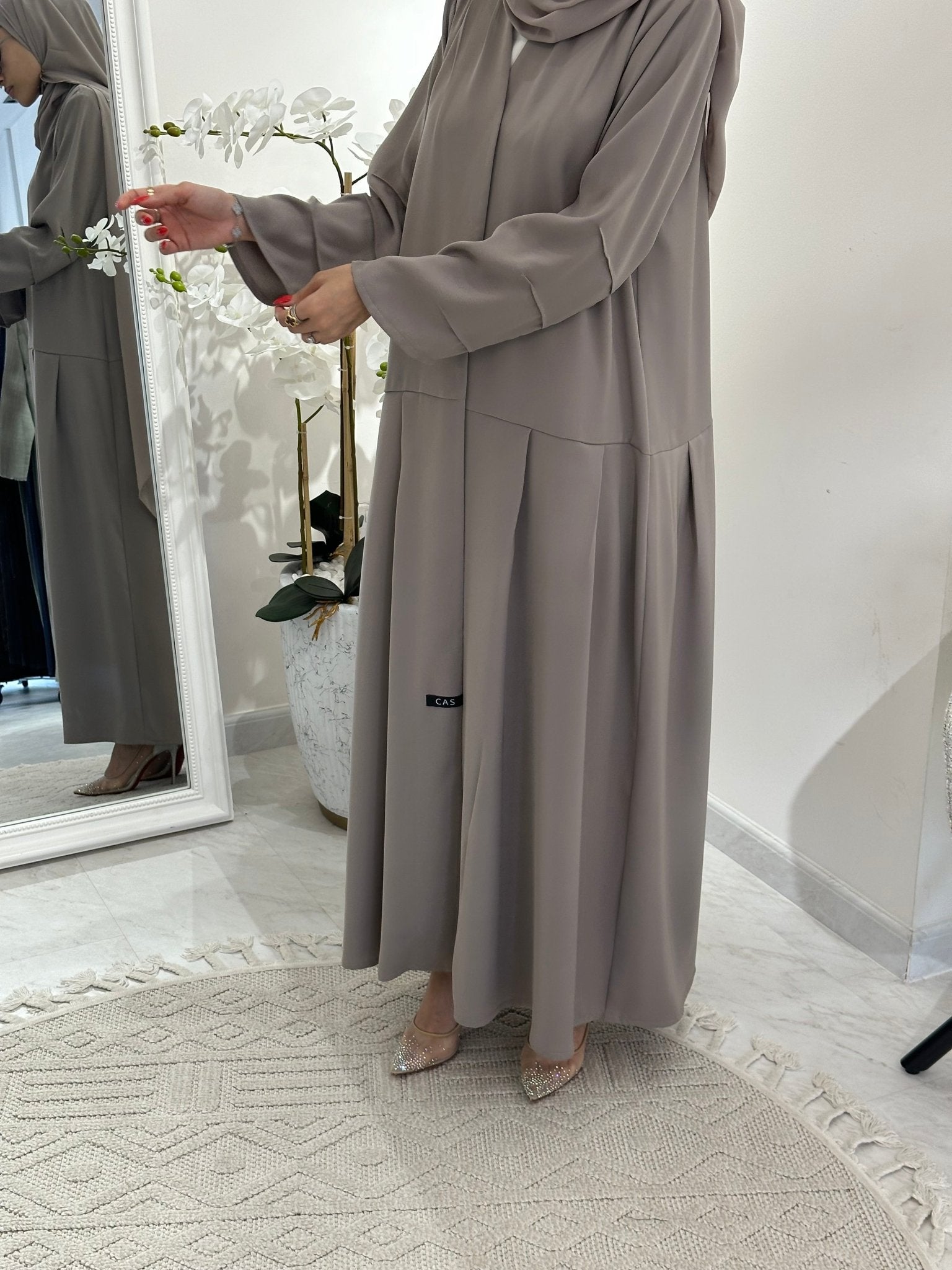 C 0363 Beige Abaya