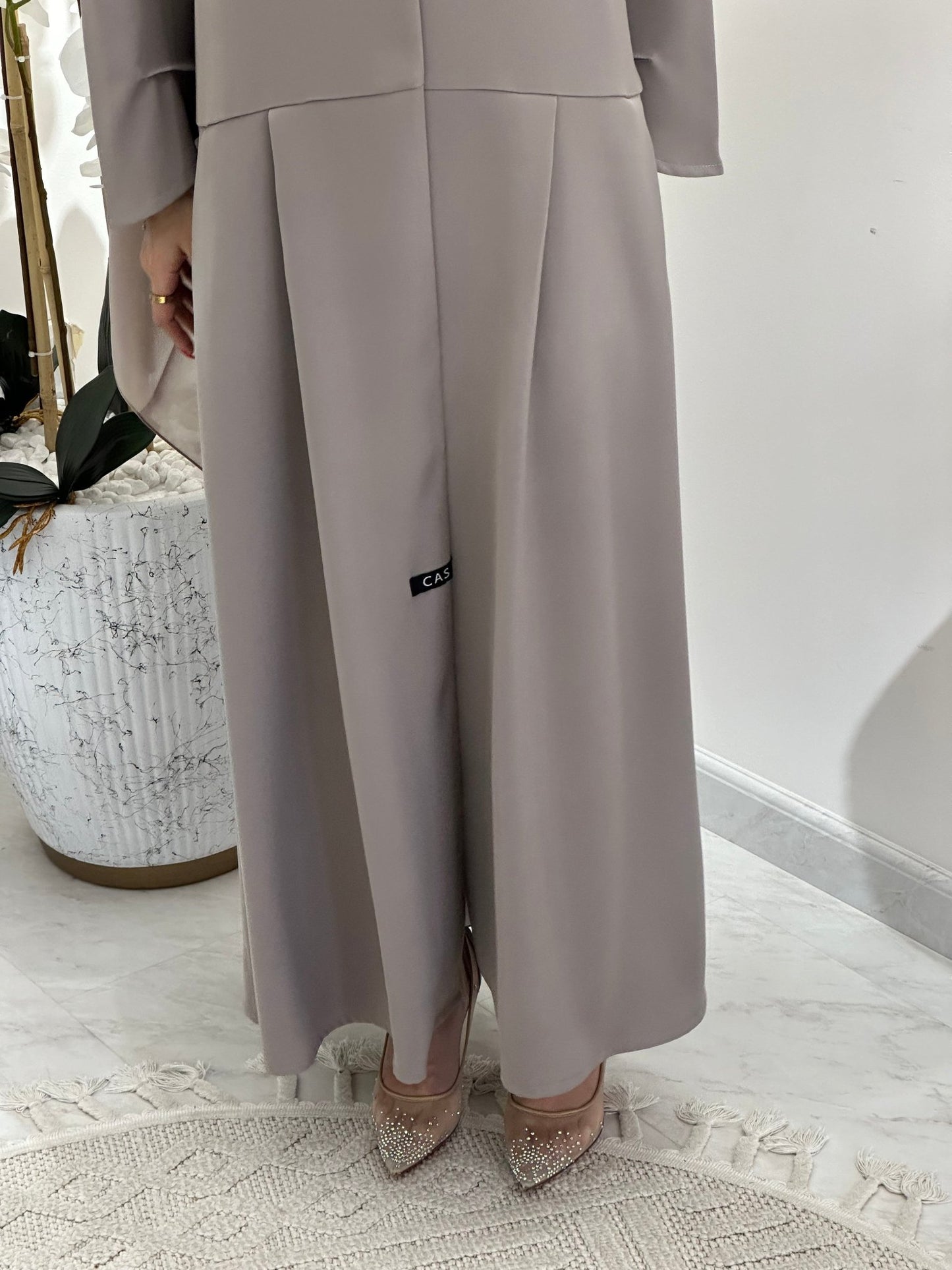 C 0363 Beige Abaya