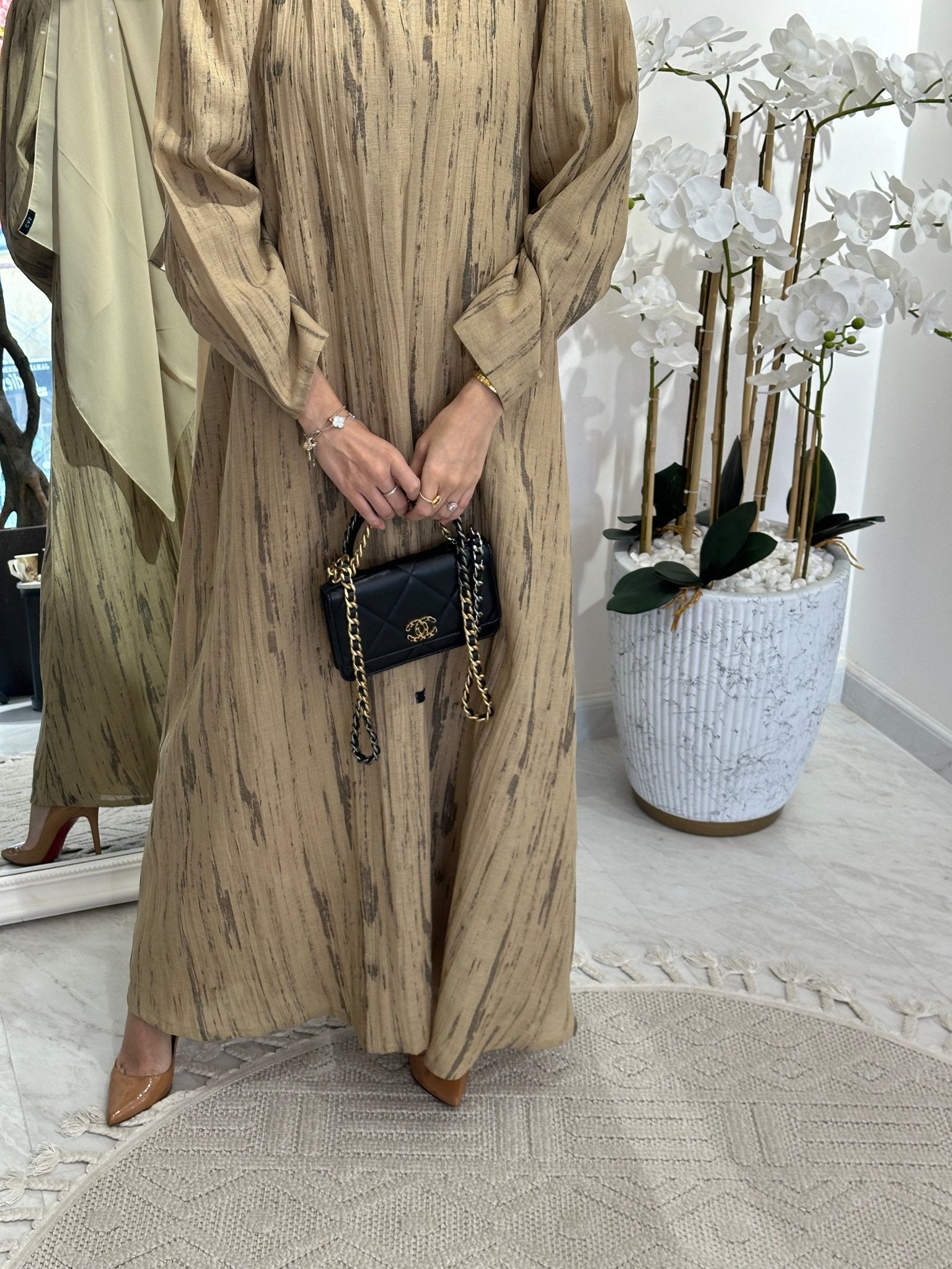 C 0369 - 01 Beige Printed Abaya
