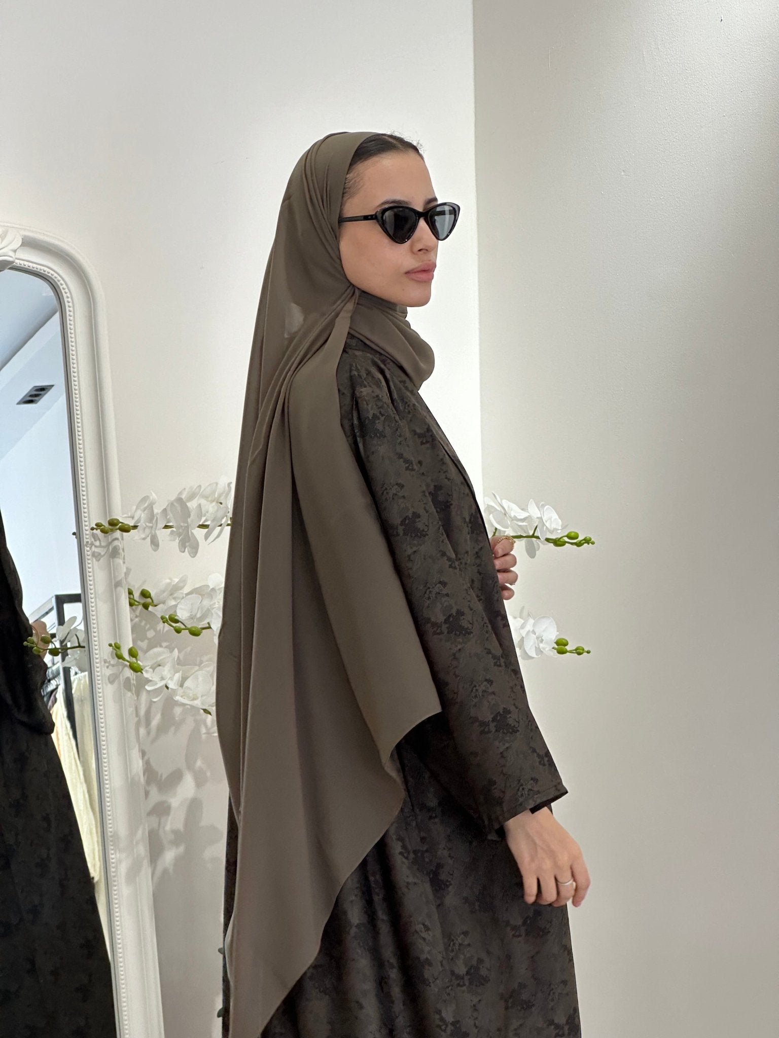 C 0370 - 05 Printed Olive Abaya