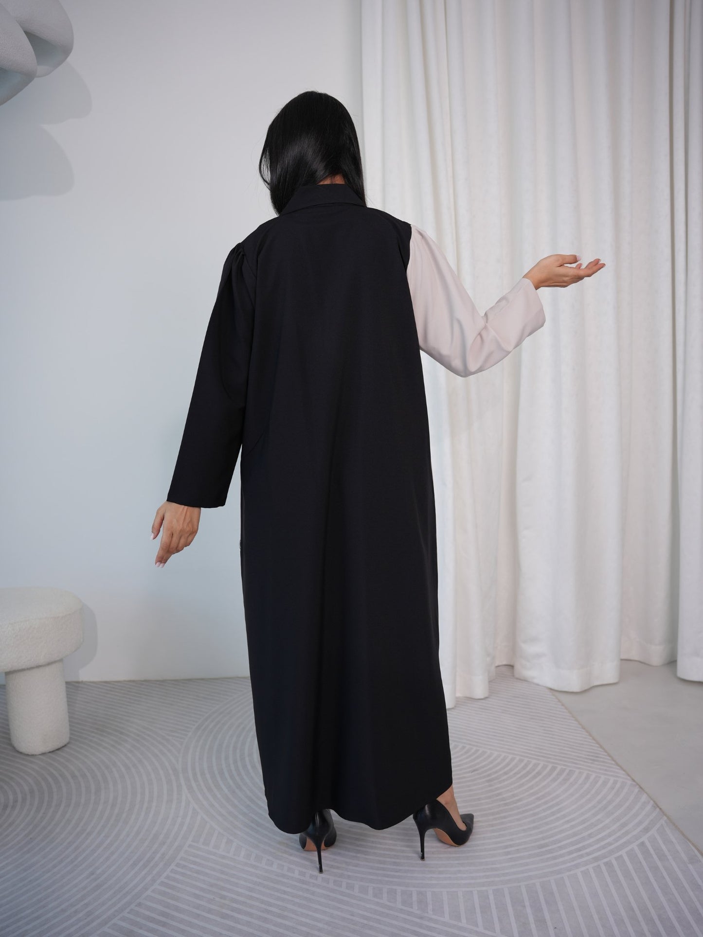 C 0381 Black Beige Abaya