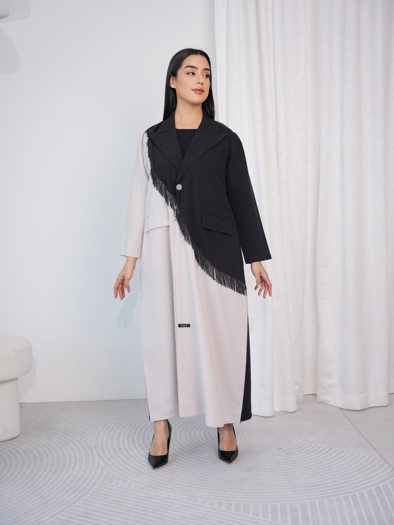 C 0381 Black Beige Abaya