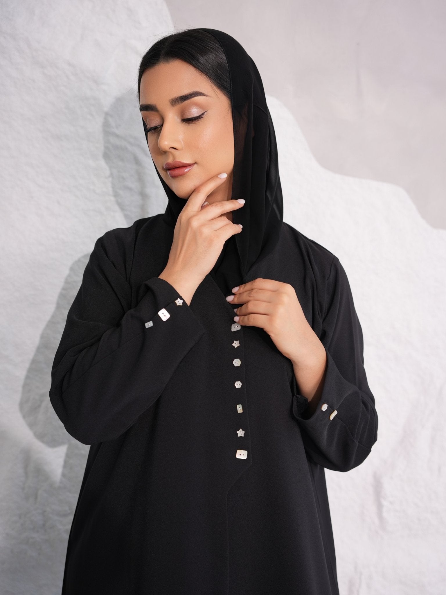 C 0389 Black Abaya