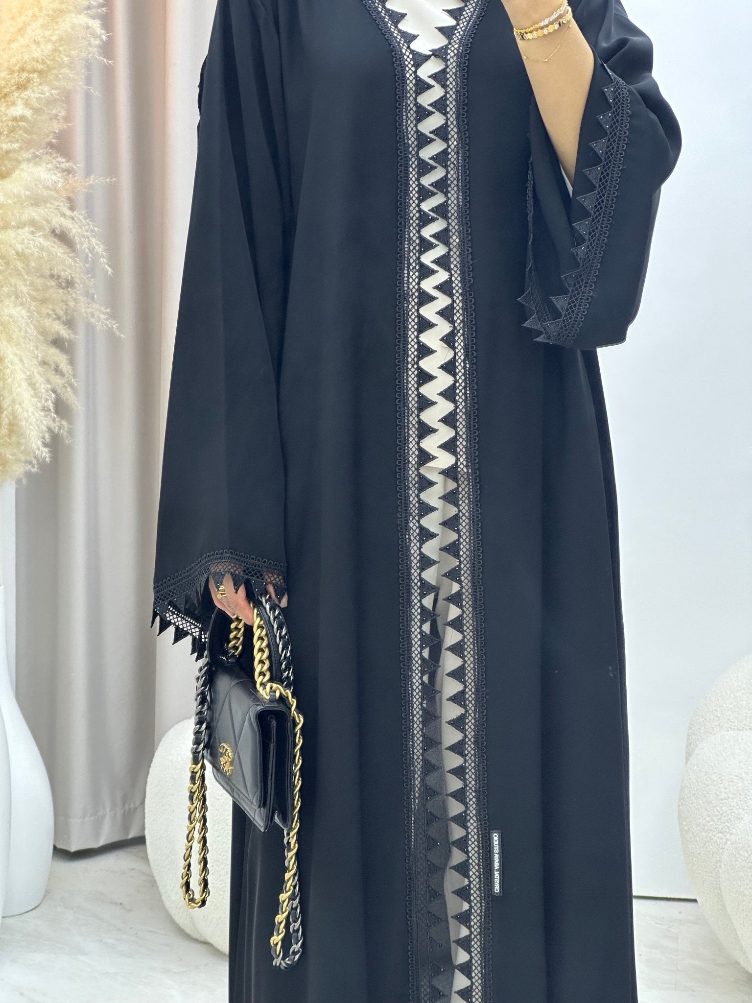 C 0410 Black Lace Abaya