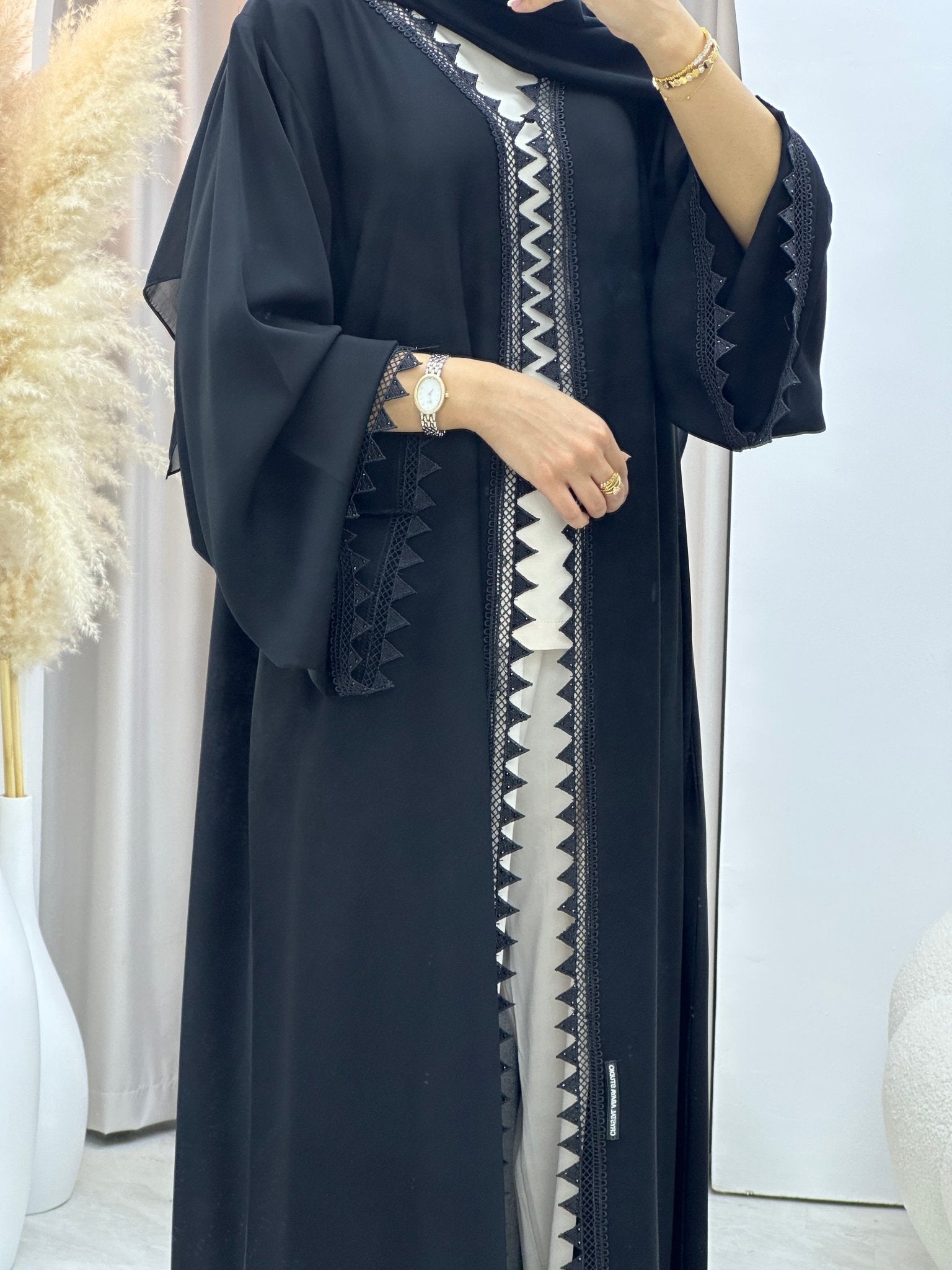 C 0410 Black Lace Abaya