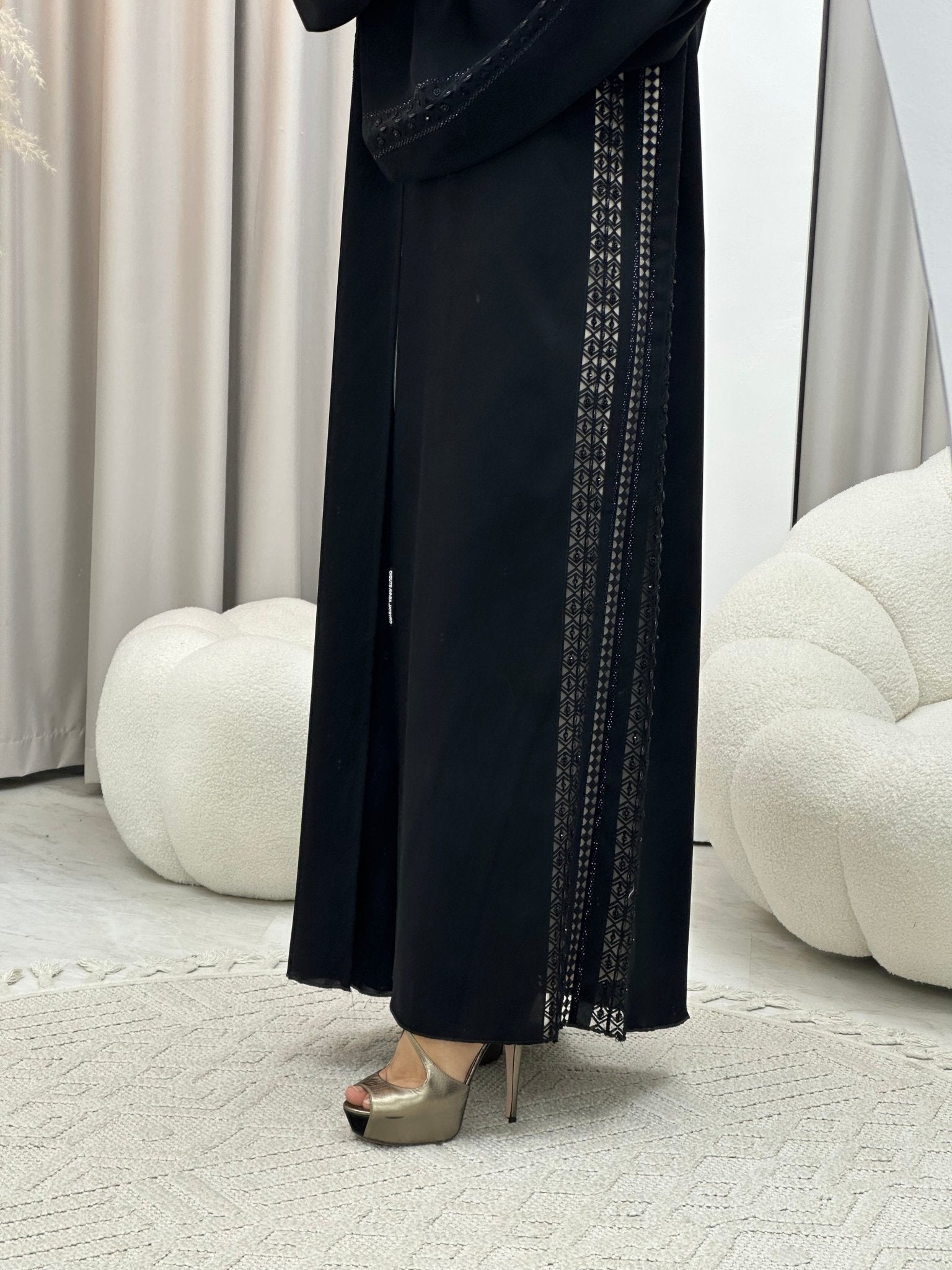 C 0417 Black Lace Abaya