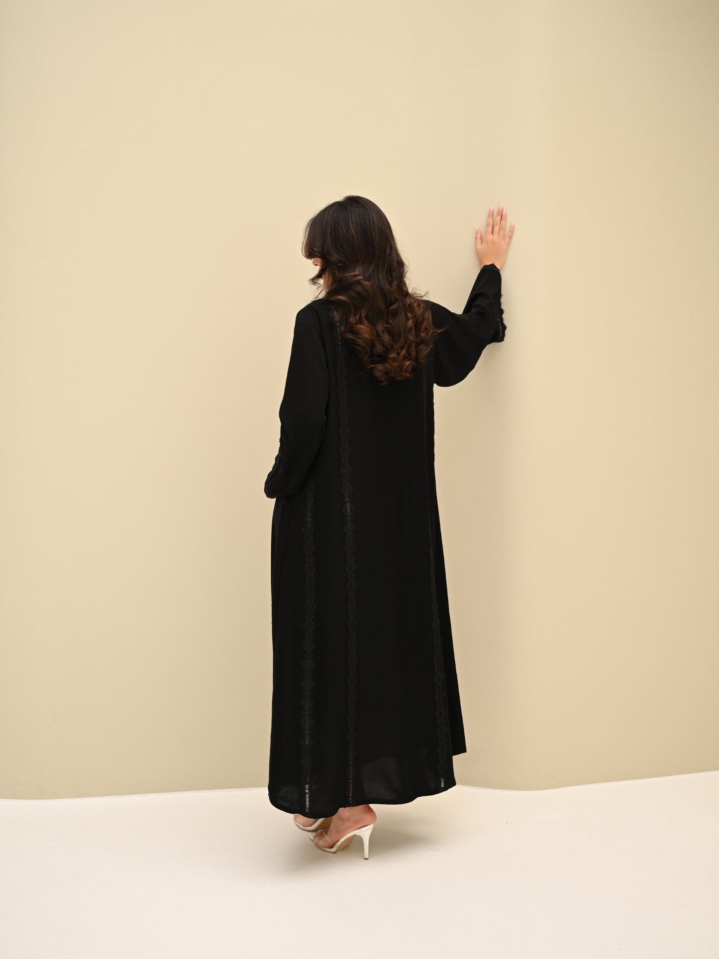 C 0420 Black Abaya