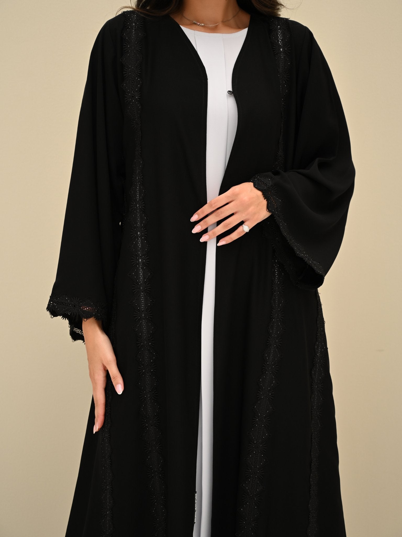 C 0420 Black Abaya