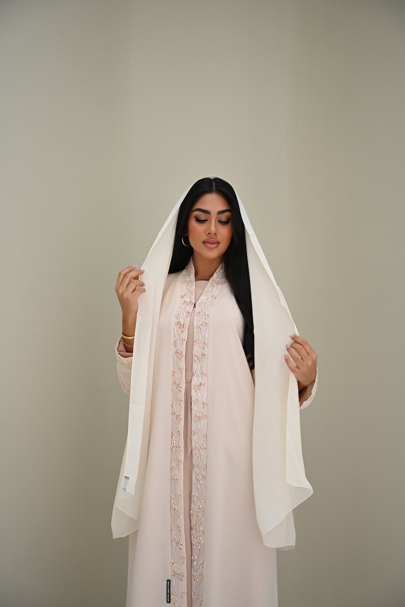 C 0500 Cream Embroidery Abaya