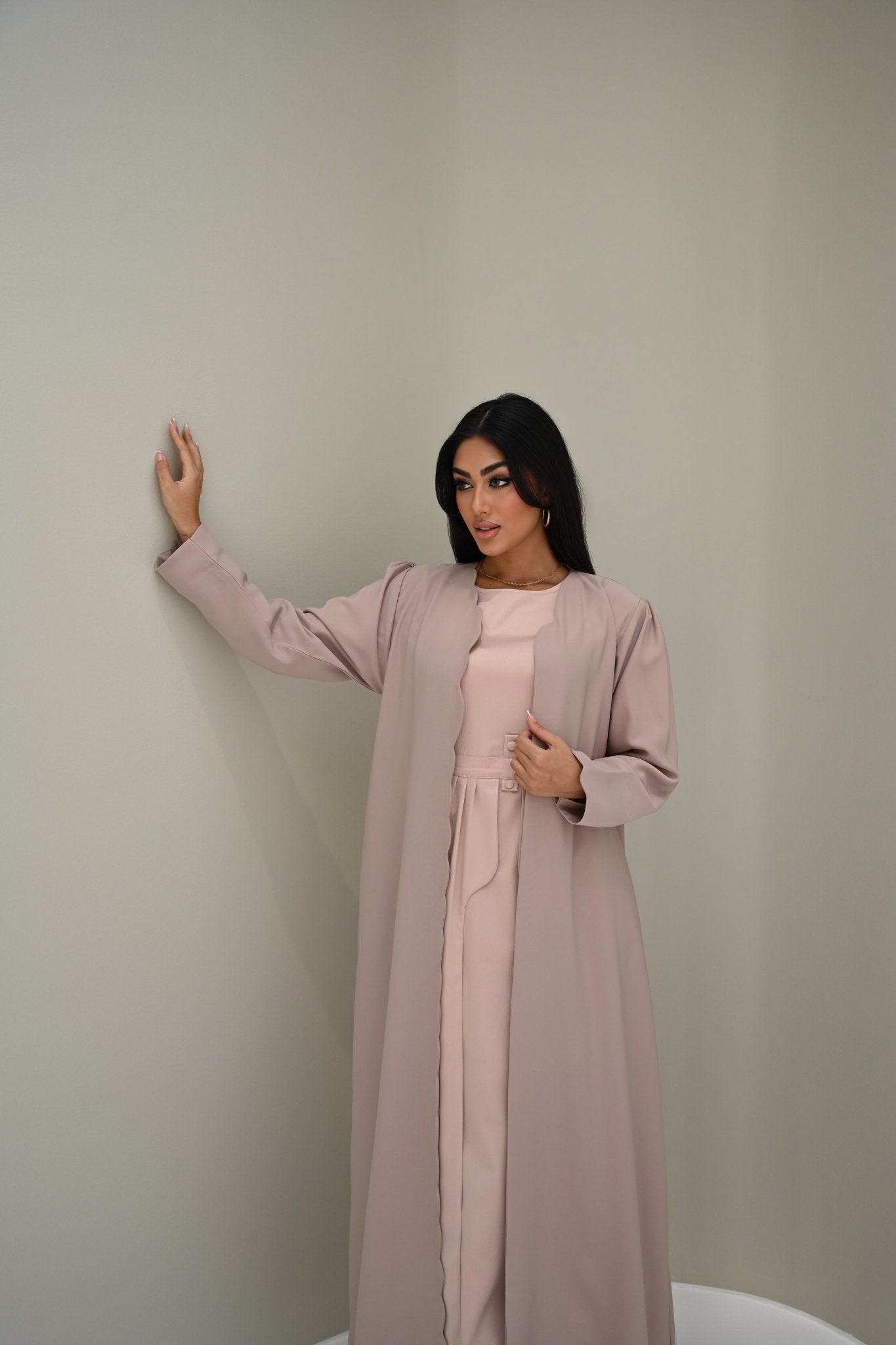 C 0501 Beige Scallop Abaya