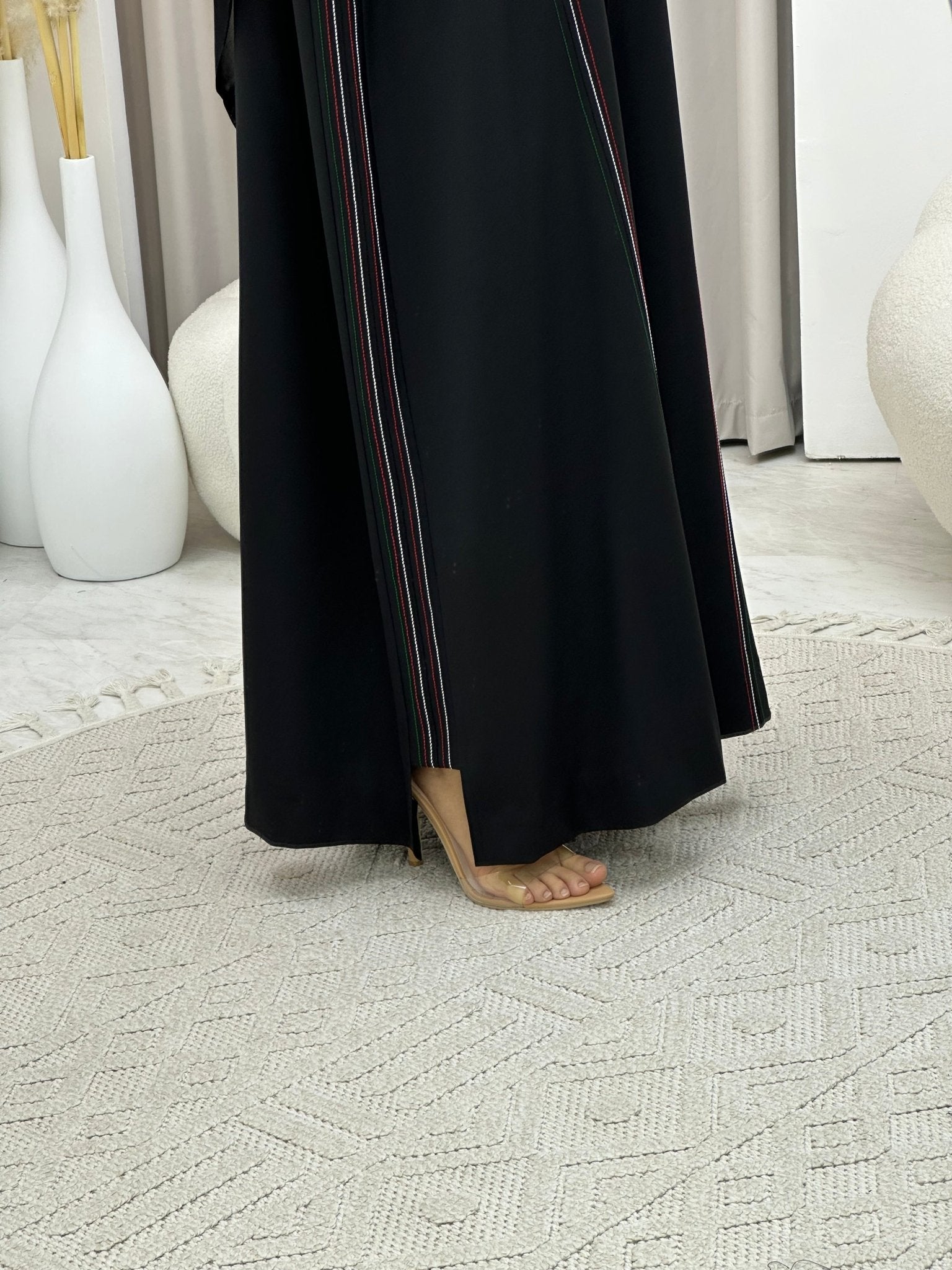 C 0557 Black Emirati National Day Abaya