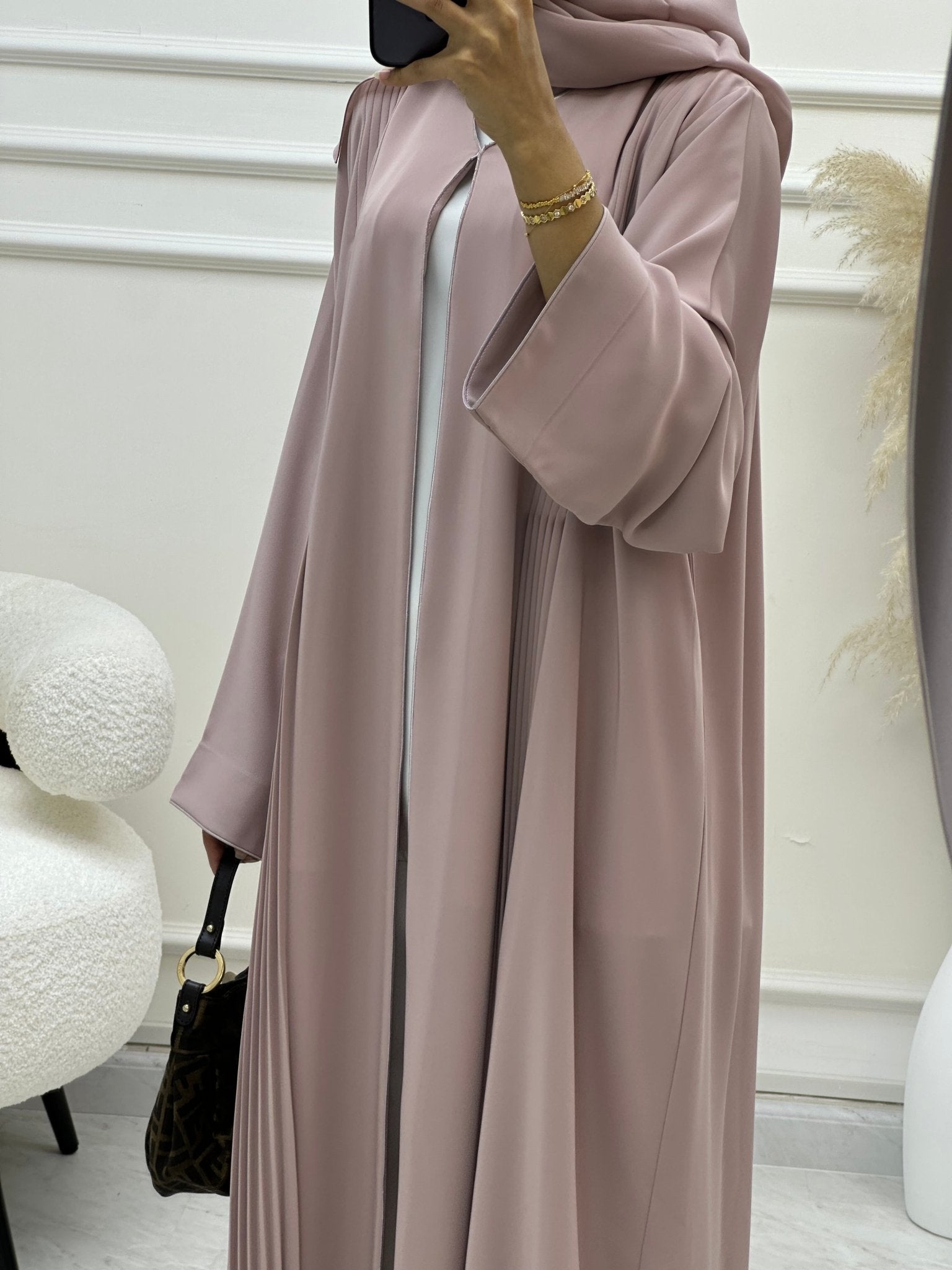 C 0605 - 02 Pink Abaya