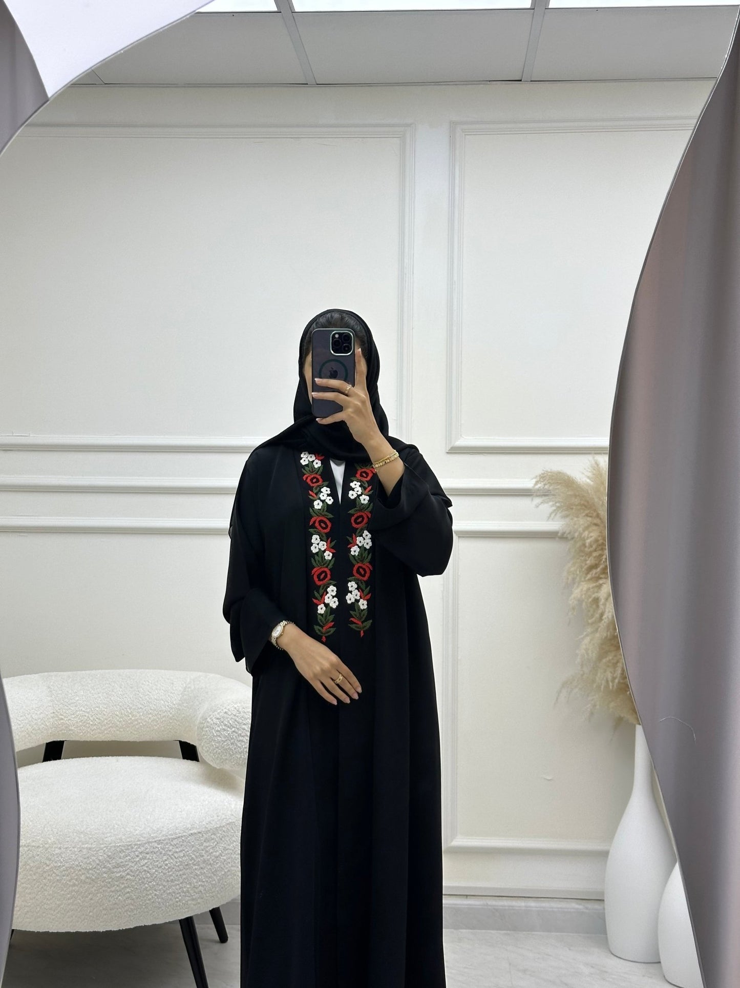 C 0613 Black Emirati National Day Abaya