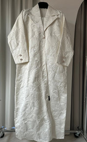 C 0622 Warm White Abaya