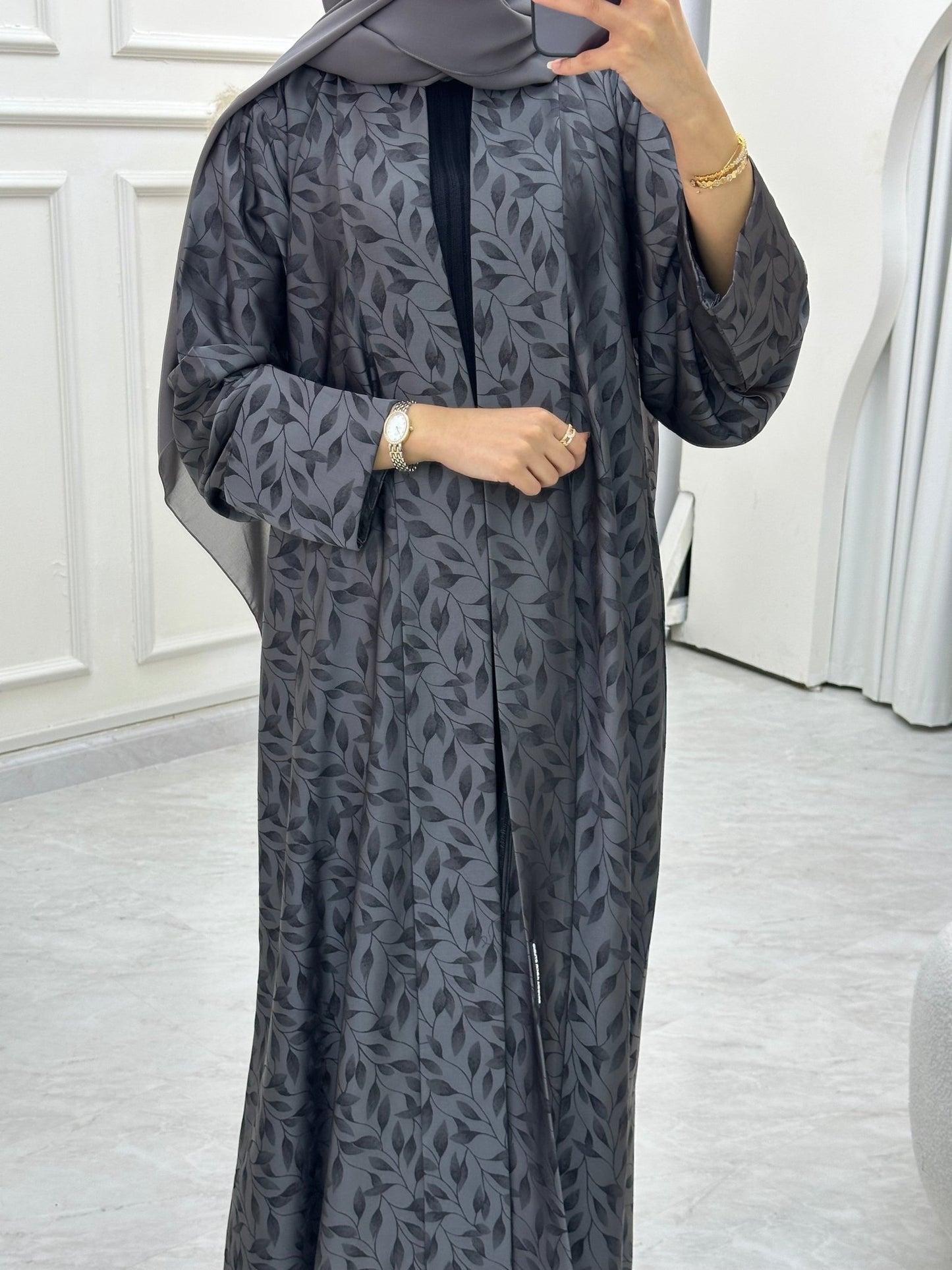 C 0632 - 04 Grey Leaf Print Abaya