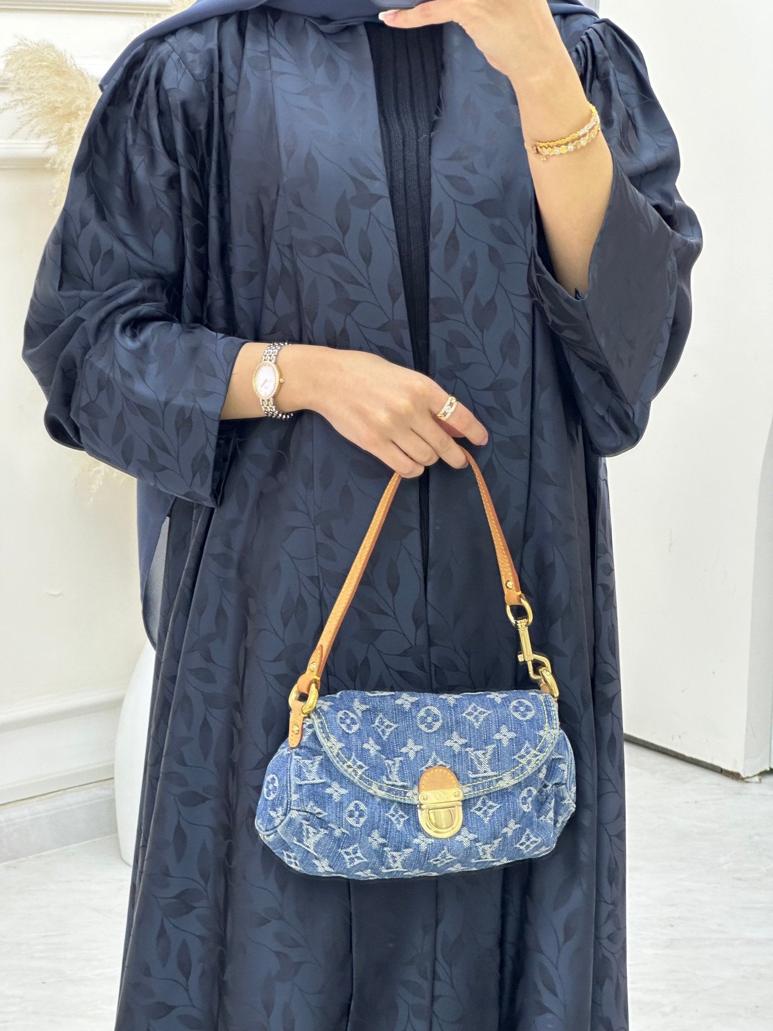 C 0632 - 05 Navy Blue Leaf Print Abaya