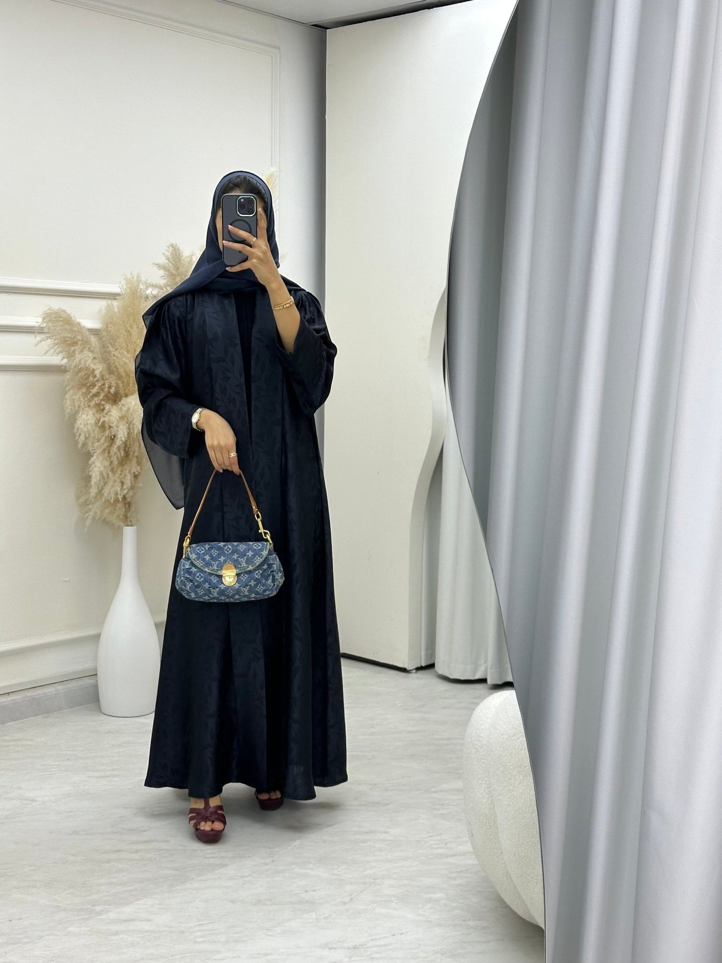 C 0632 - 05 Navy Blue Leaf Print Abaya