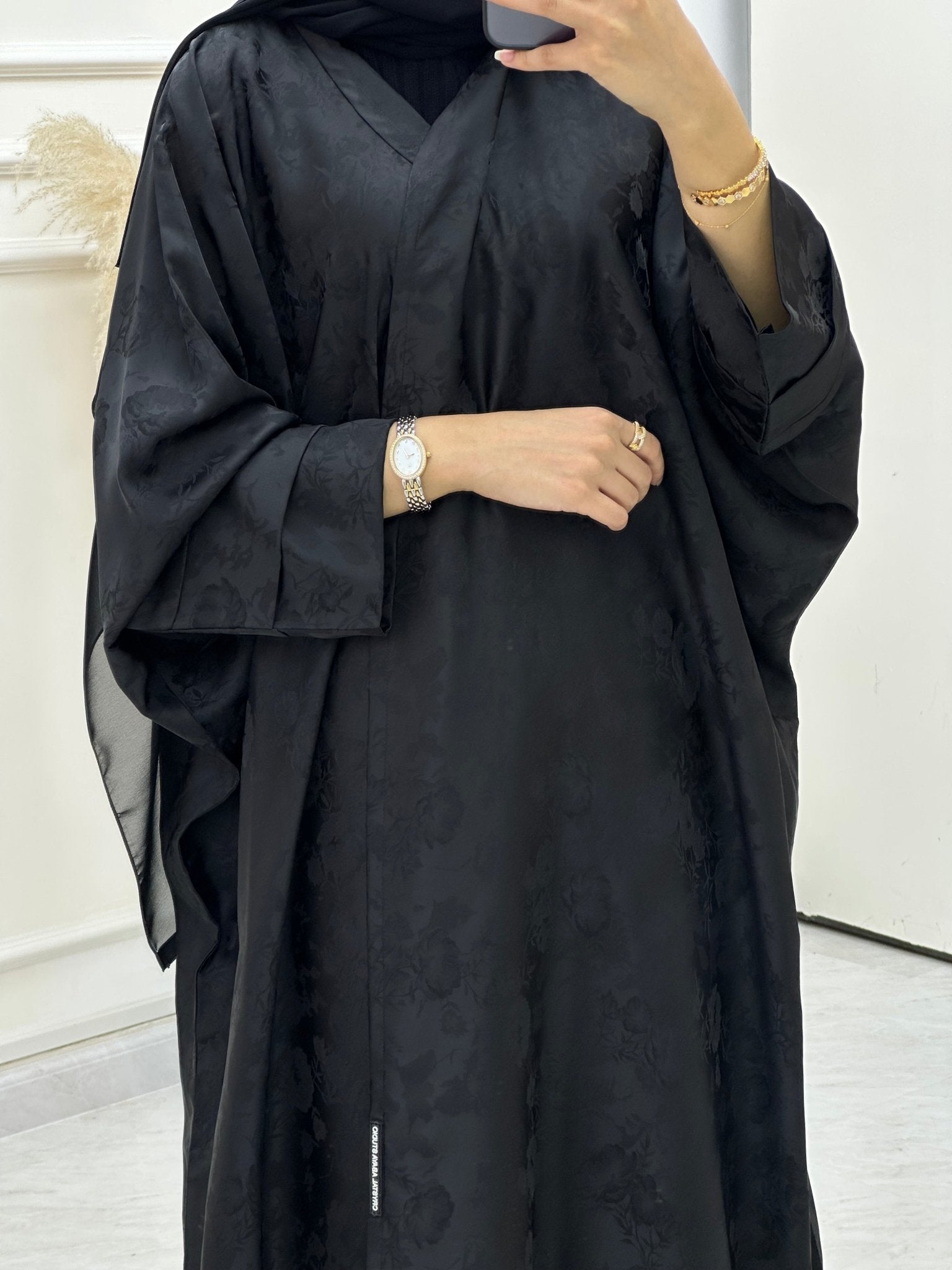 C 0633 - 01 Black Bisht Floral Abaya