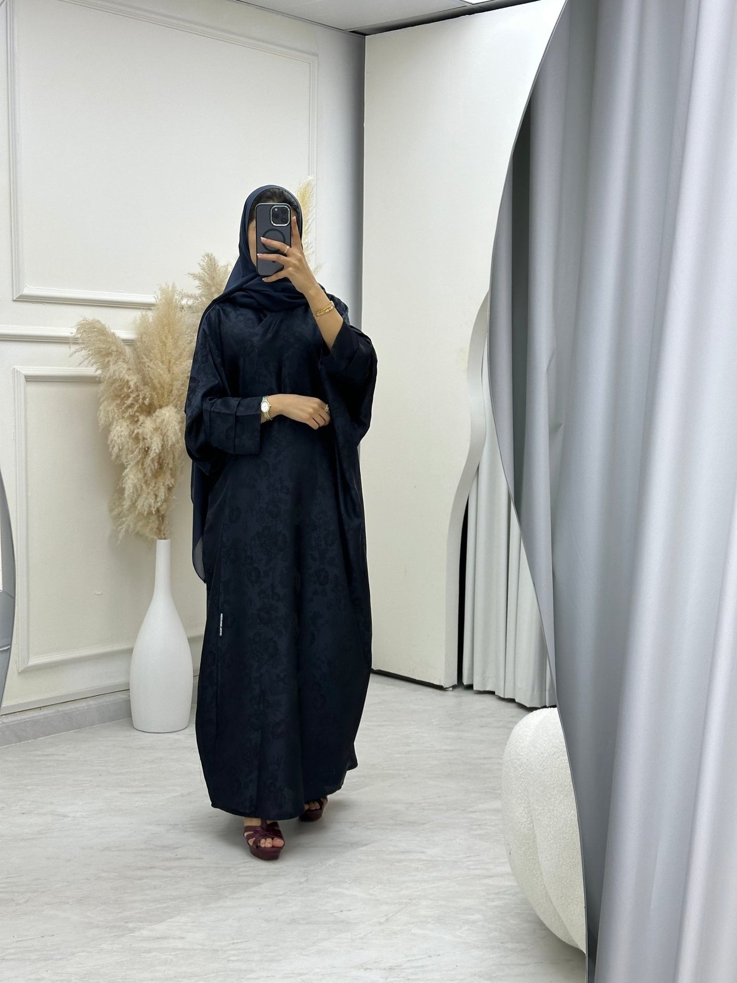 C 0633 - 05 Navy Blue Bisht Floral Abaya