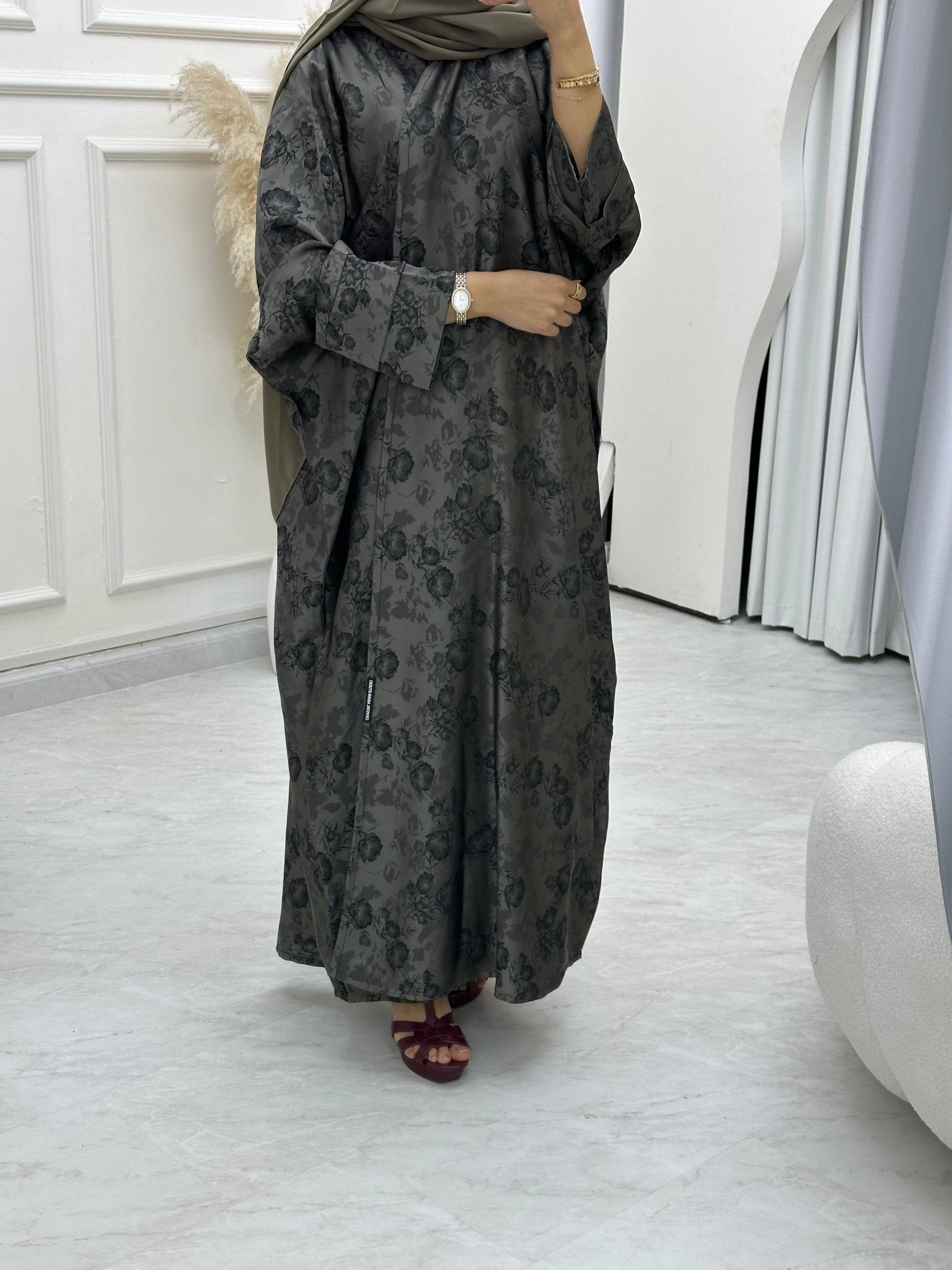 C 0633 - 06 Olive Bisht Floral Abaya