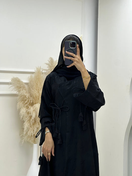 C 0634 - 02 Black Ragged Abaya