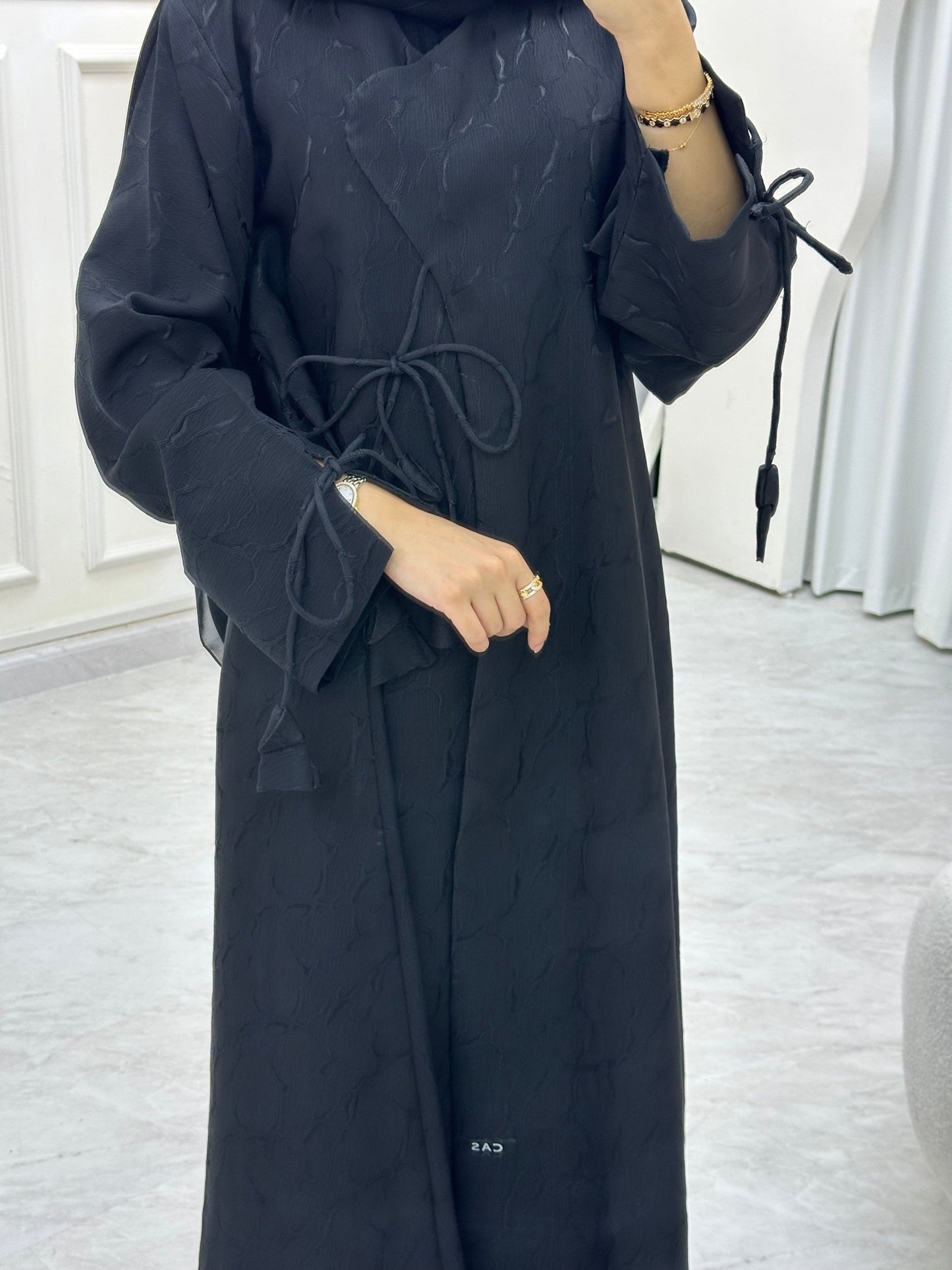 C 0634 - 02 Black Ragged Abaya