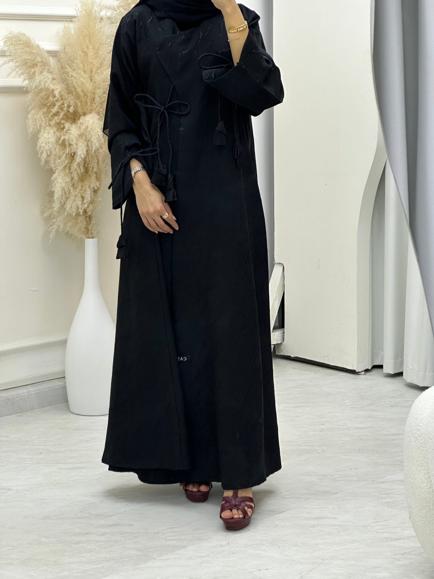 C 0634 - 02 Black Ragged Abaya