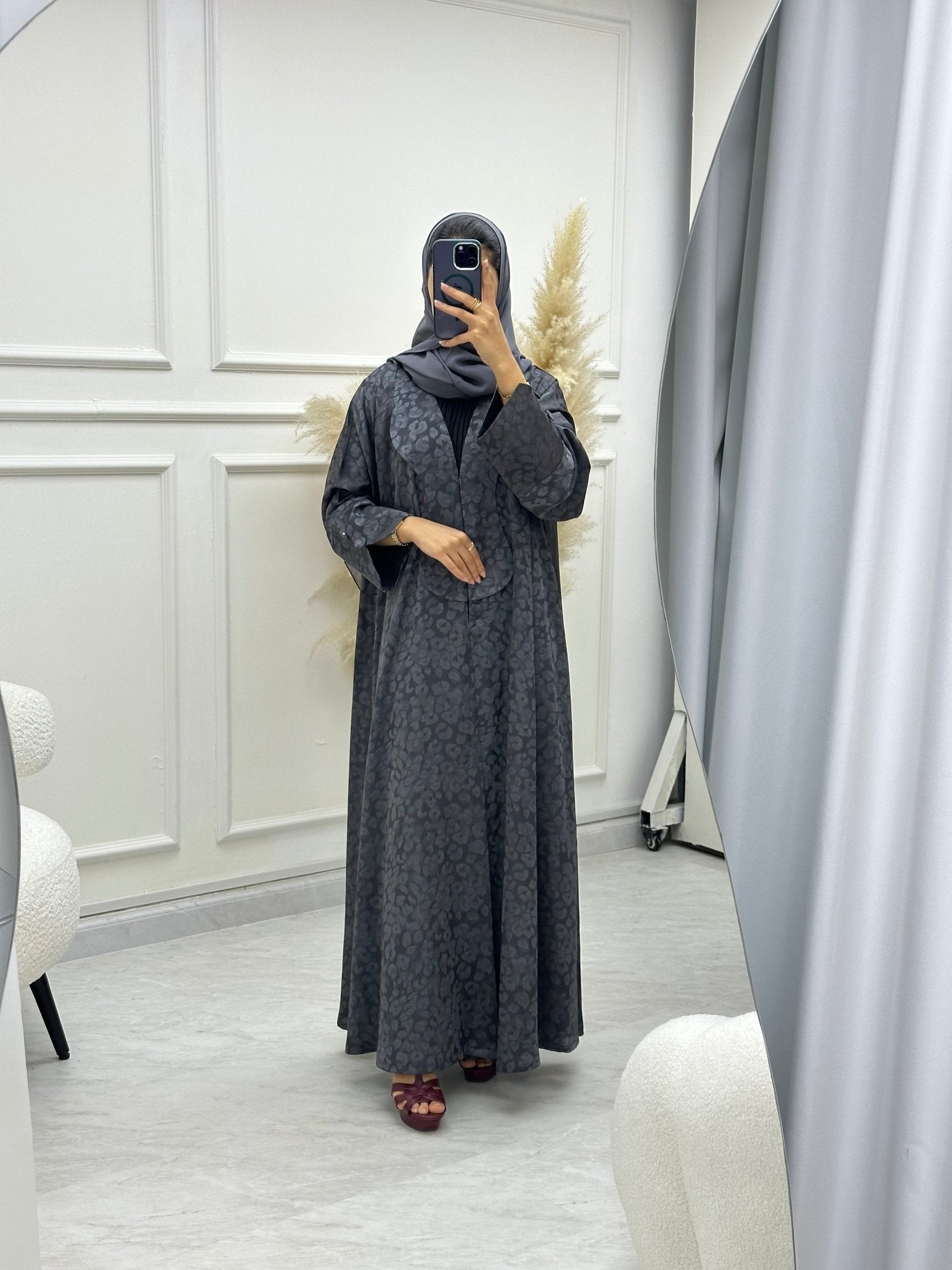 C 0635 - 04 Grey Printed Abaya