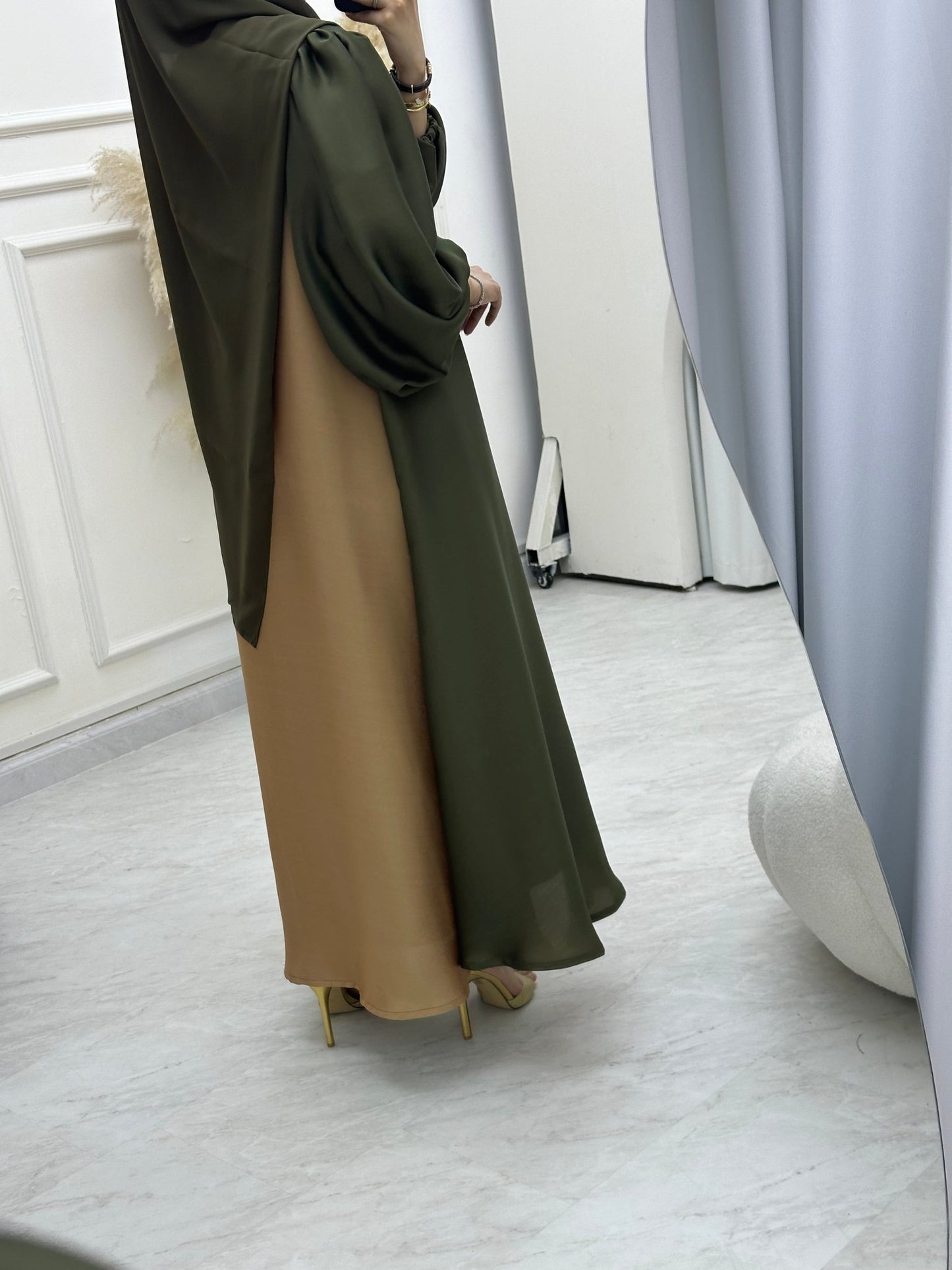 C 0645 OliveGreen Gold Duotone Abaya