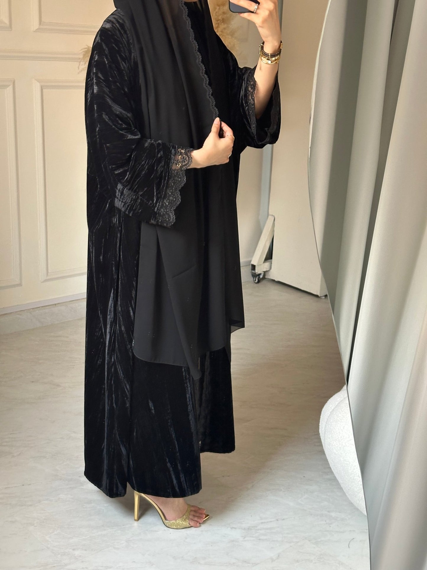 C 0648 Black Velvet Lace Abaya