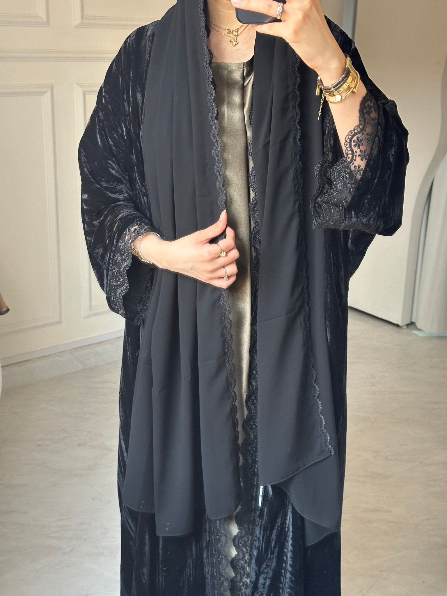 C 0648 Black Velvet Lace Abaya